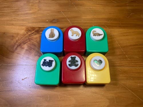 Lot Of 6 Paper Hole Puncher Carol Wright Gifts Heart Bear Cat Dog Dinosaur Train