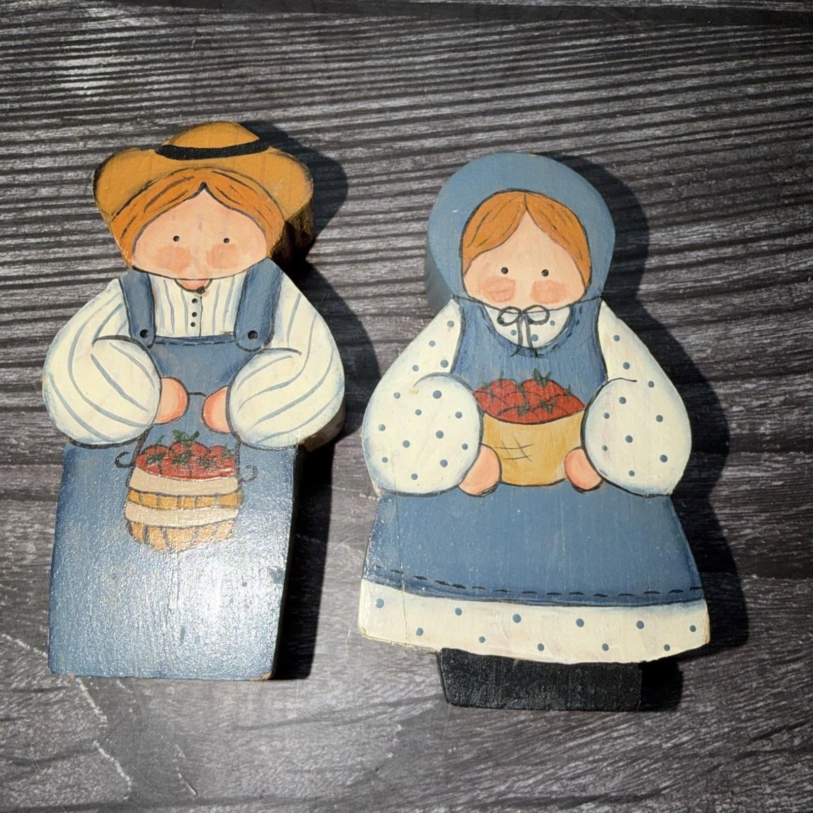Vintage Wooden Amish Figures Man & Woman Miniatures