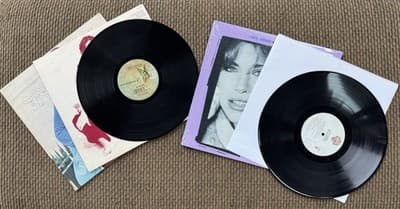 Carly Simon 2 Vinyl Records, No Secrets, 1974 / Hello Big Man, 1983