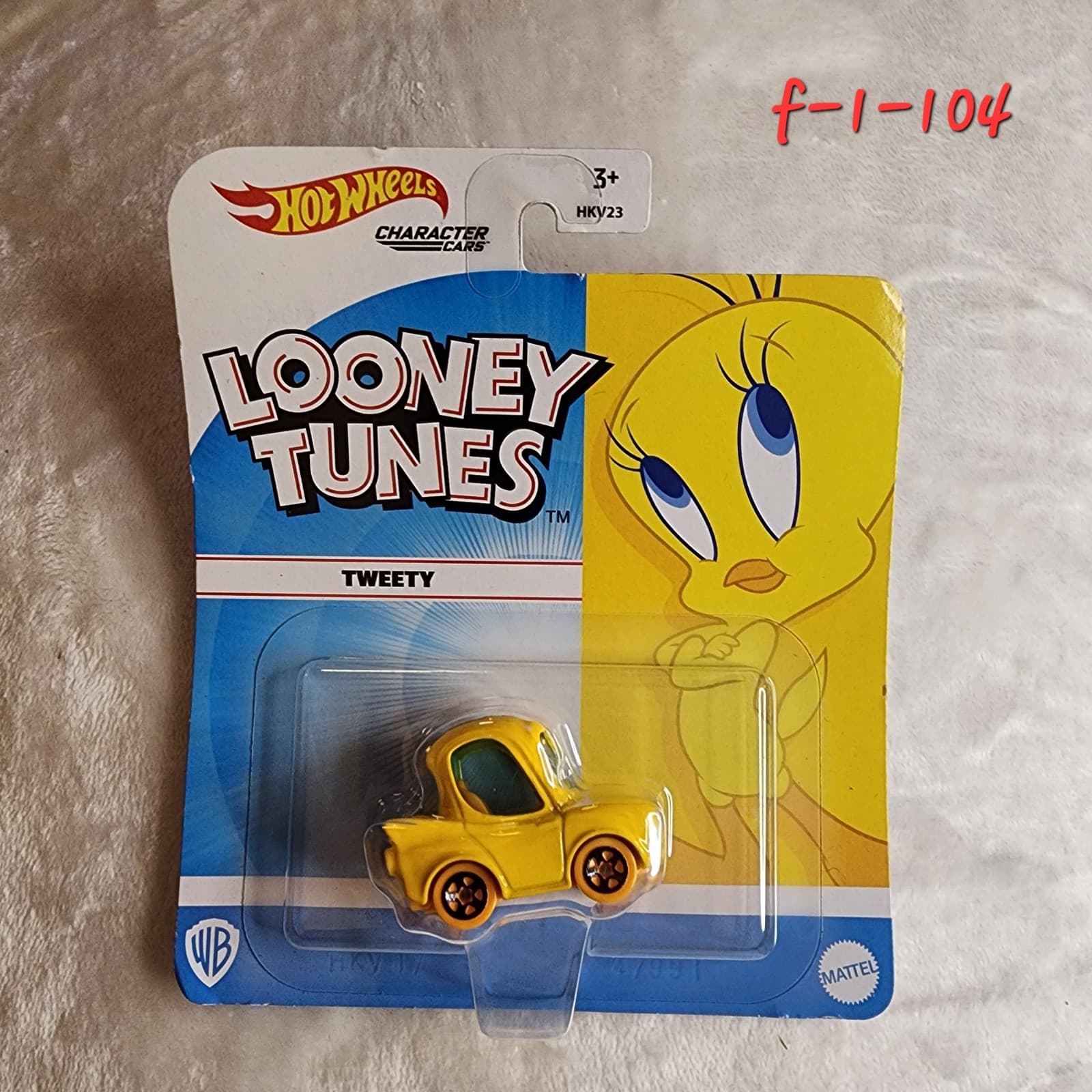 Hot Wheels character cars Looney tunes Tweety car