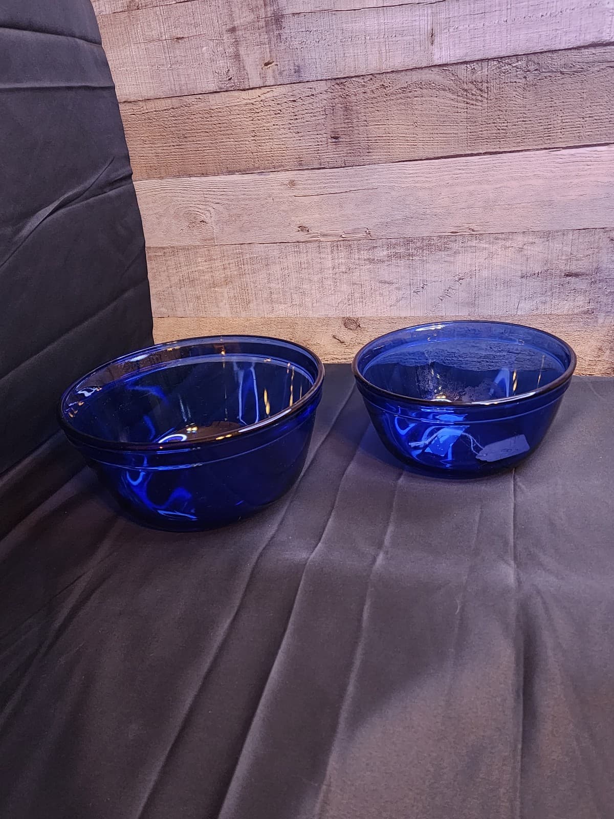 Anchor cobalt blue glassixing bowl set