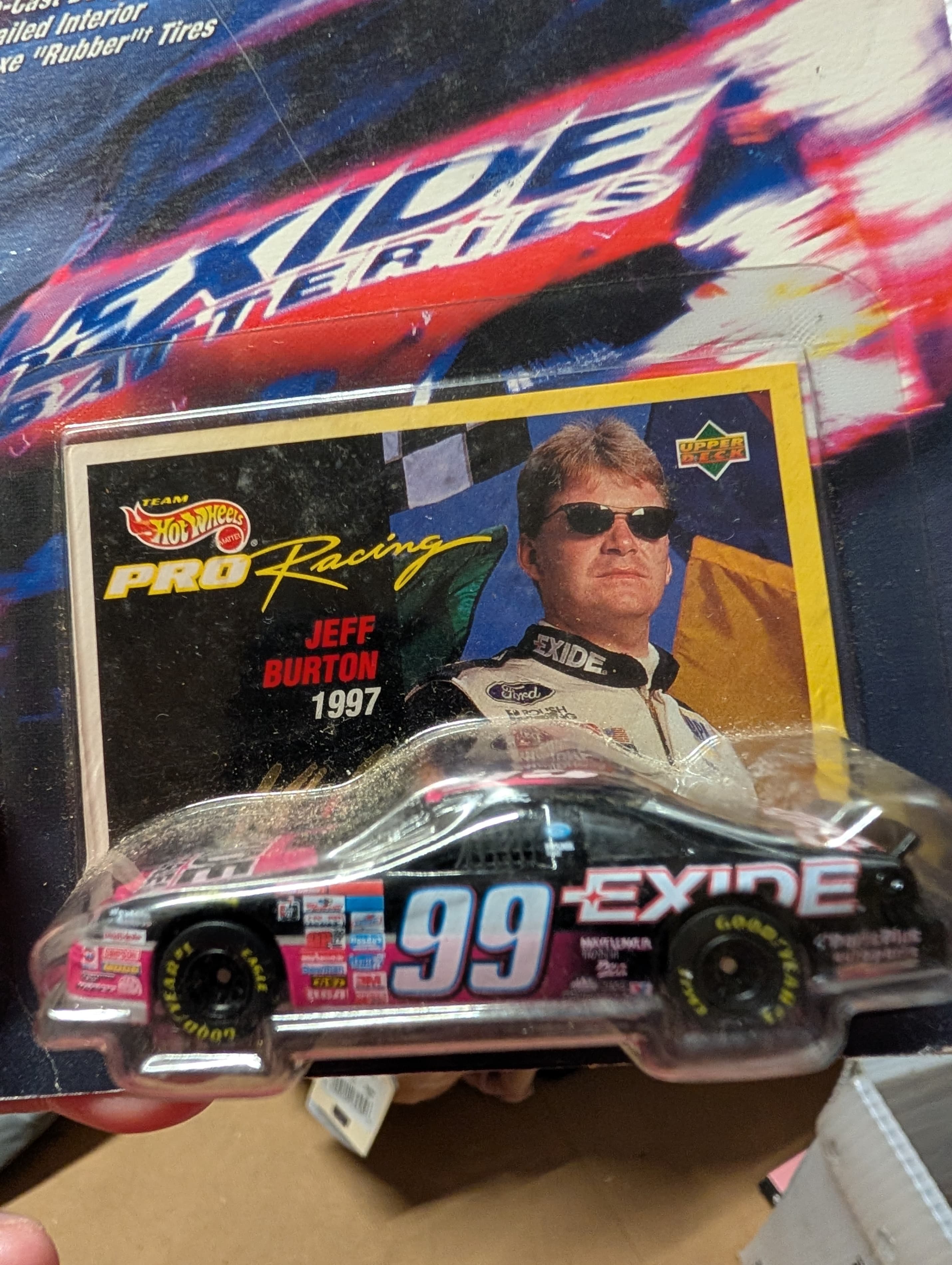 Hot Wheels 1997 1st Edition Bobby Hamilton #43 Pro Racing Short Track 1:64 Scale Die Cast Car