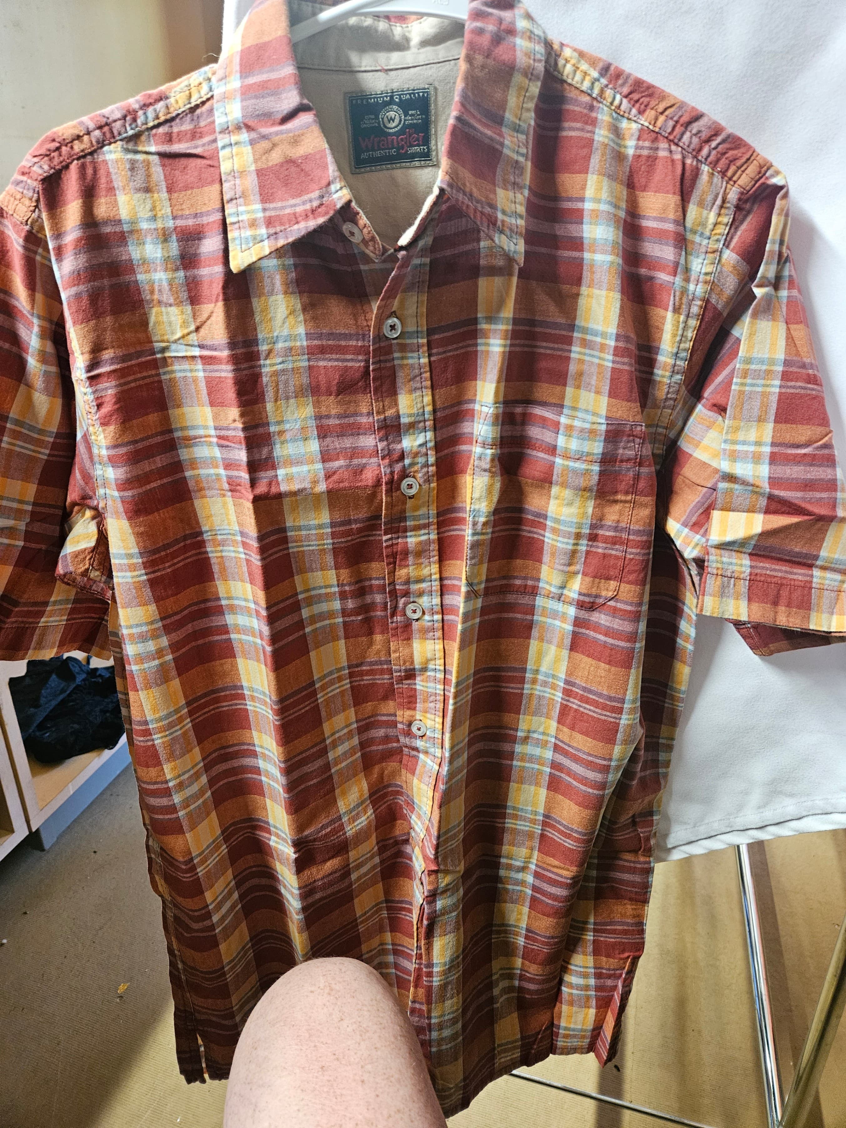 Wrangler Men's Plaid Button-Up Shirt Size S