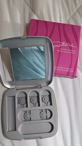 Mary Kay Signature Custom Compact 9004 Gray Mk New In Box