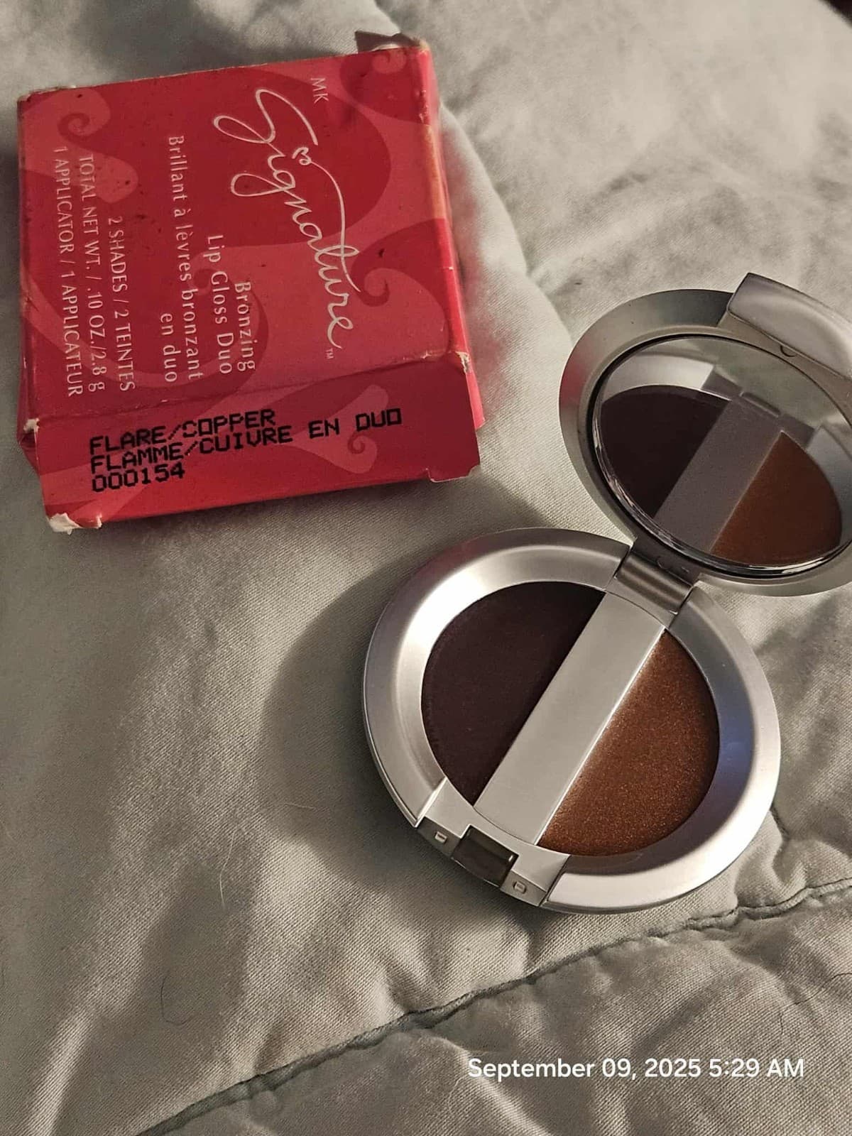 MARY KAY Signature Bronzing Lip Gloss Duo FLAME/ COPPER DISCONTINUED 000154 NIB