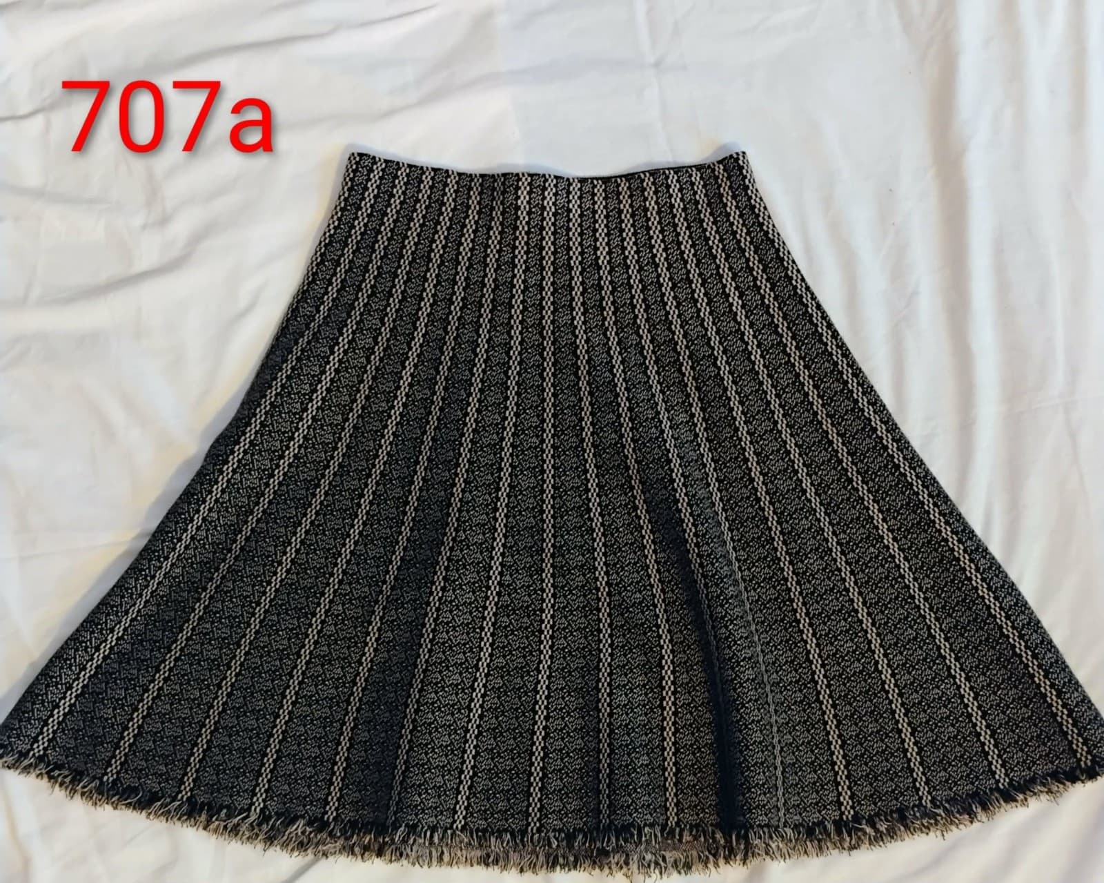 Milano Skirt Womens Black Plaid Elastic Waistband Knee Length NWT Small