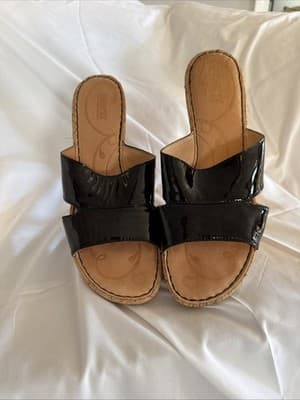 Born Size 10 Woman’s Black Patent Slide EUC