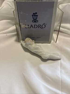 LLADRO #5839 Baby in Stocking Ornament