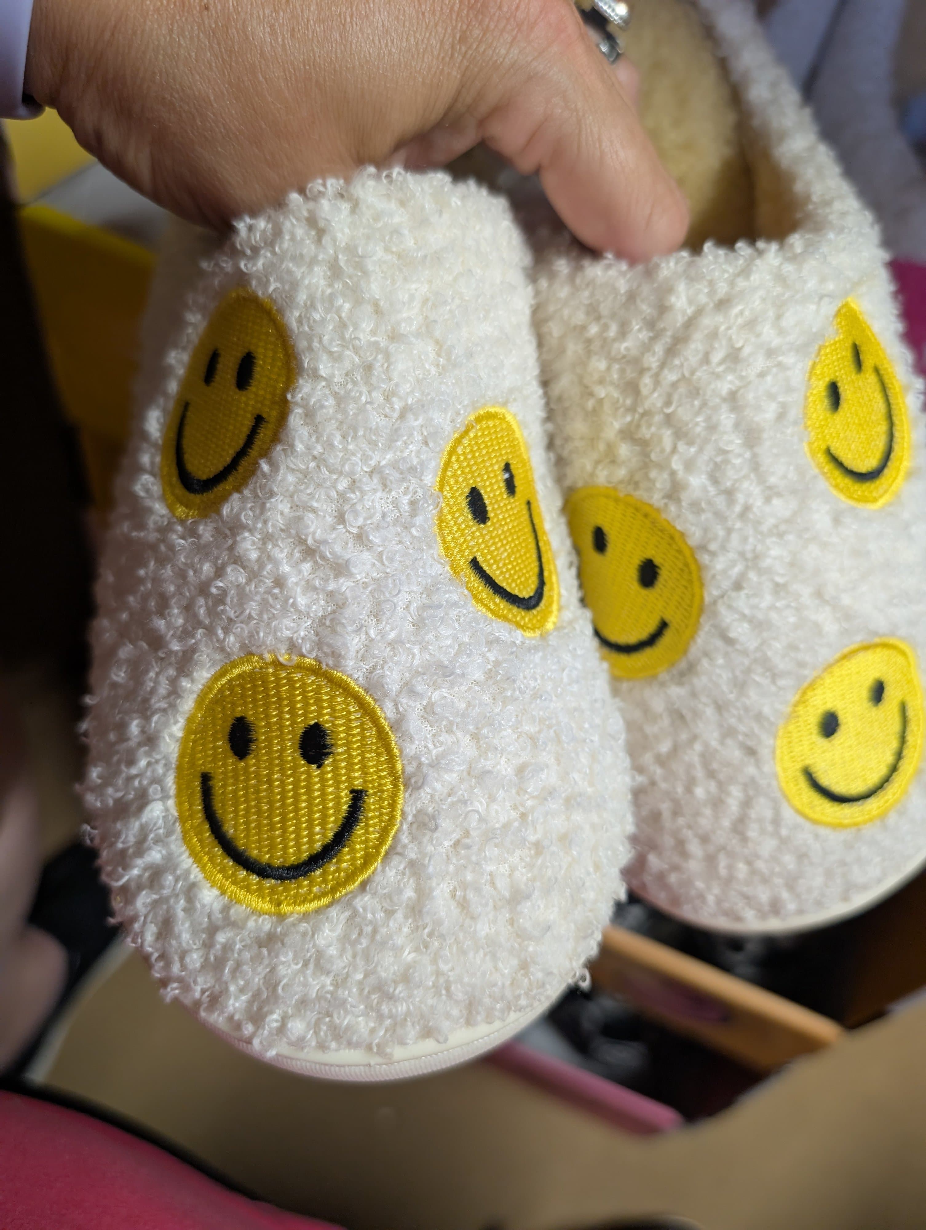 Plush Smiley Face Slippers Size Small 9-10