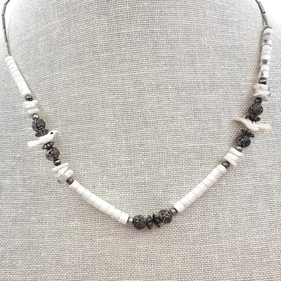 Vintage 90s Mother of Pearl Bird Necklace White Heishi Beaded Floral Silver-tone