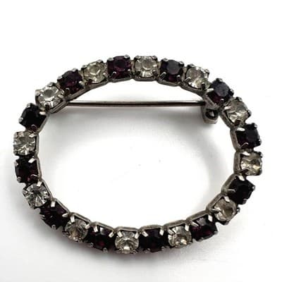 Vintage 90s Rhinestone Oval Wreath Brooch Pin Silver Tone Classic Jewelry