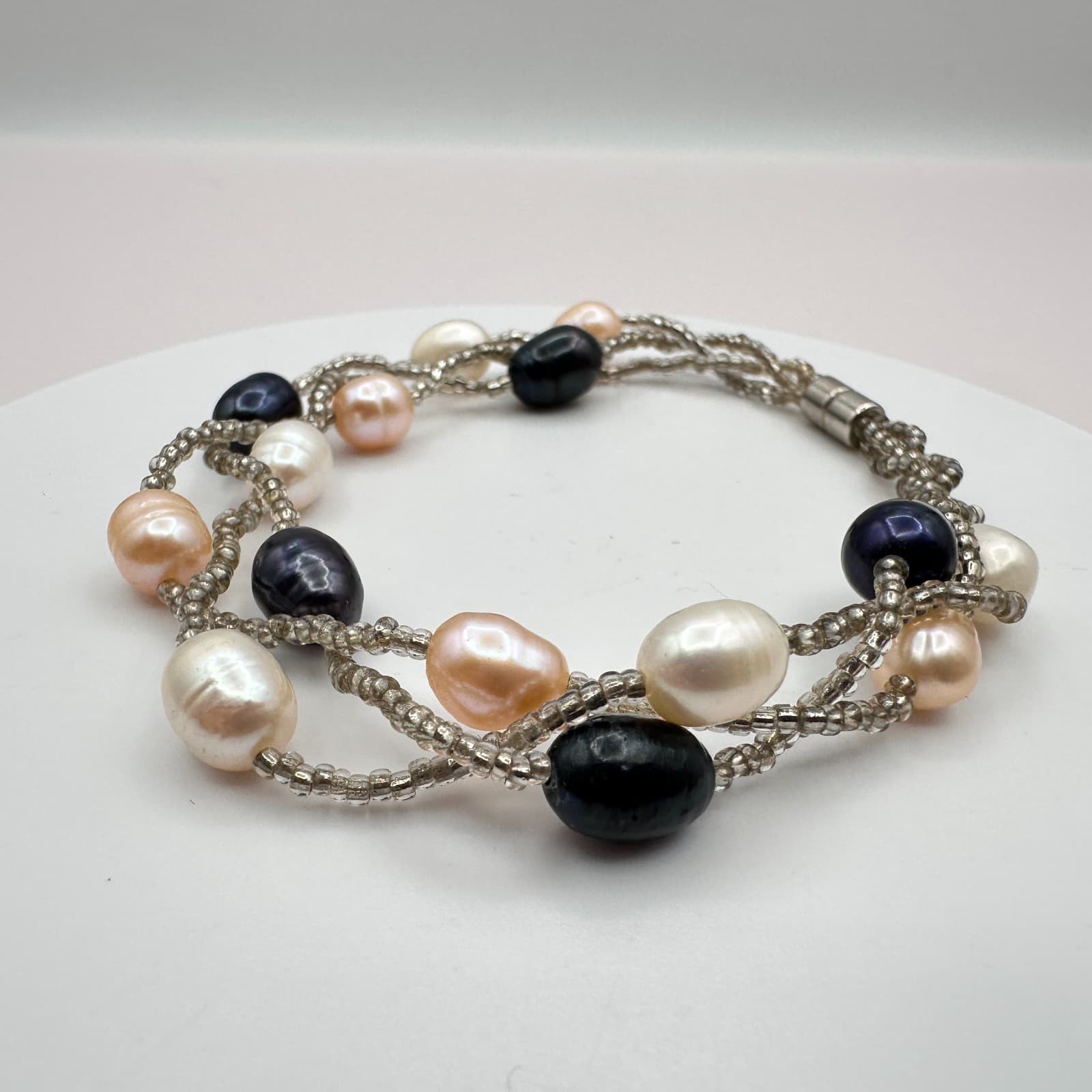 Vintage Y2K Multi-Strand Pearl Seed Beaded Bracelet Boho Women's Classic Jewelry
