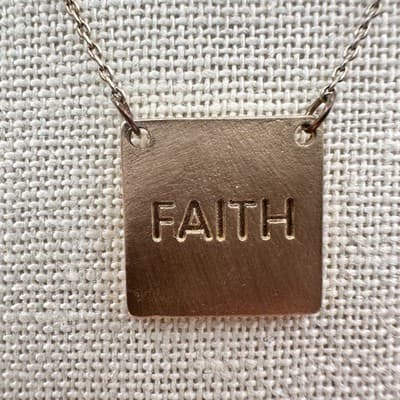Vintage Y2K Faith Square Pendant Necklace Gold Tone Religious Women's Jewelry