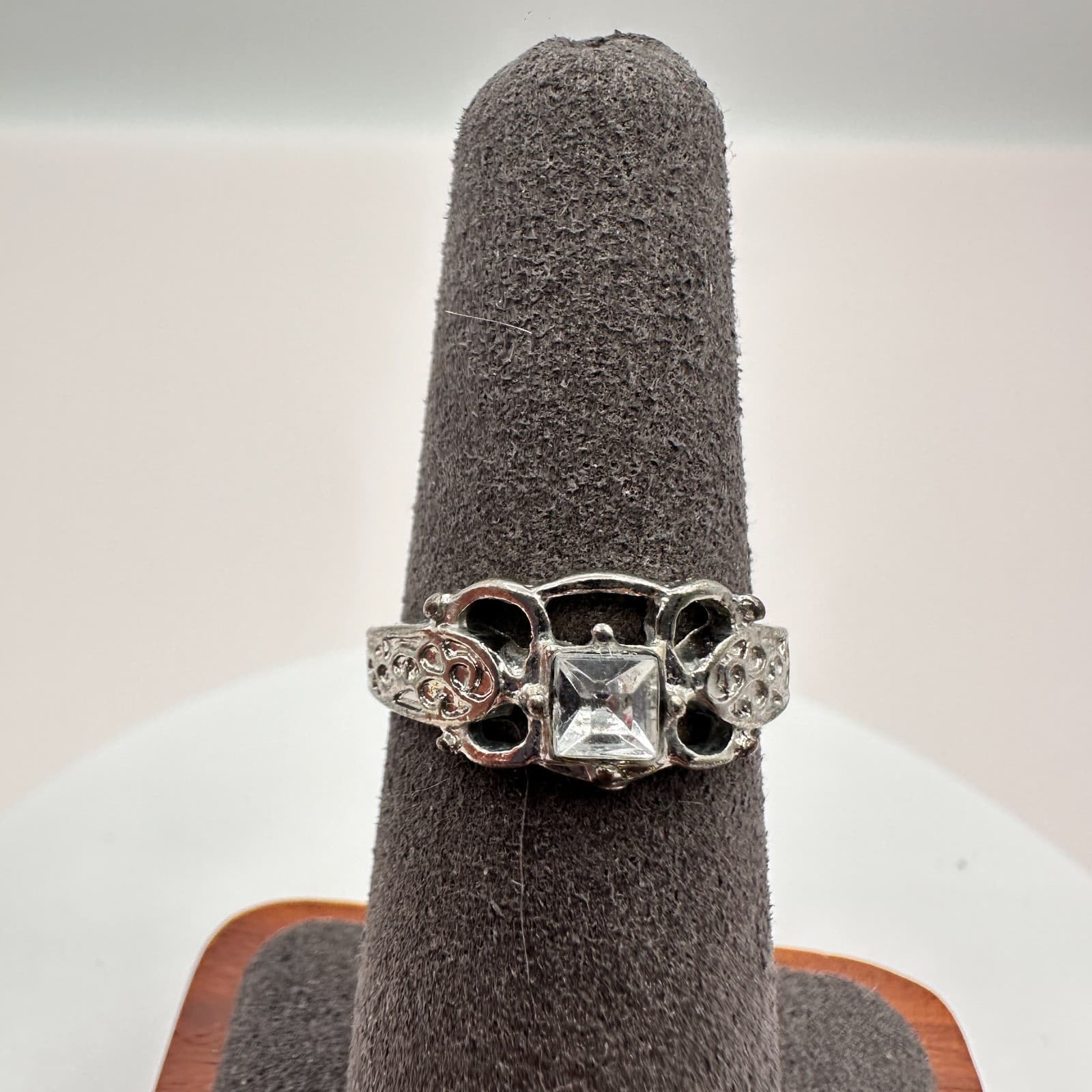 Vintage 90s Silver Tone Princess Cut Clear Glass Art Filigree Ring Jewelry