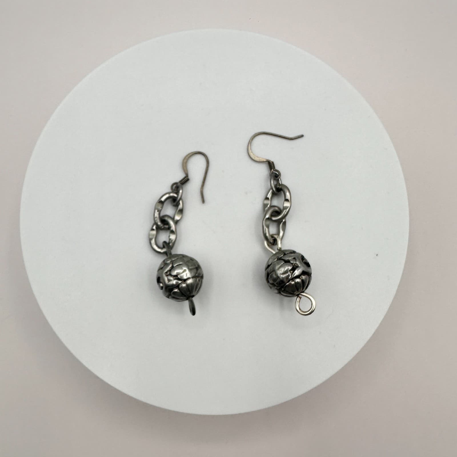 Vintage 90s SilverTone Sculpted Orb Dangle Earrings Chain Link Boho Drop Jewelry