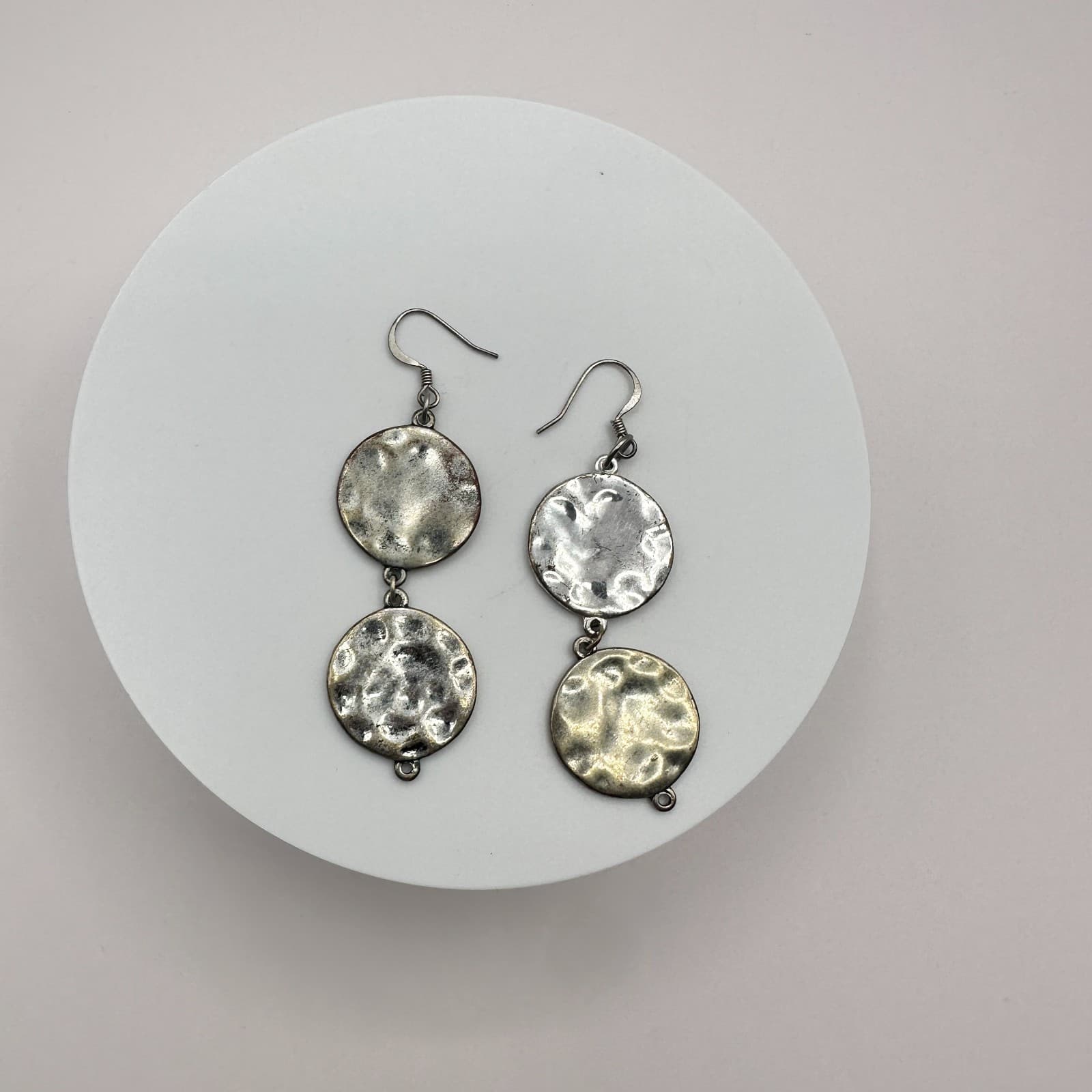 Vintage 90s Silver Tone Hammered Double Disc Dangle Earrings Textured Jewelry