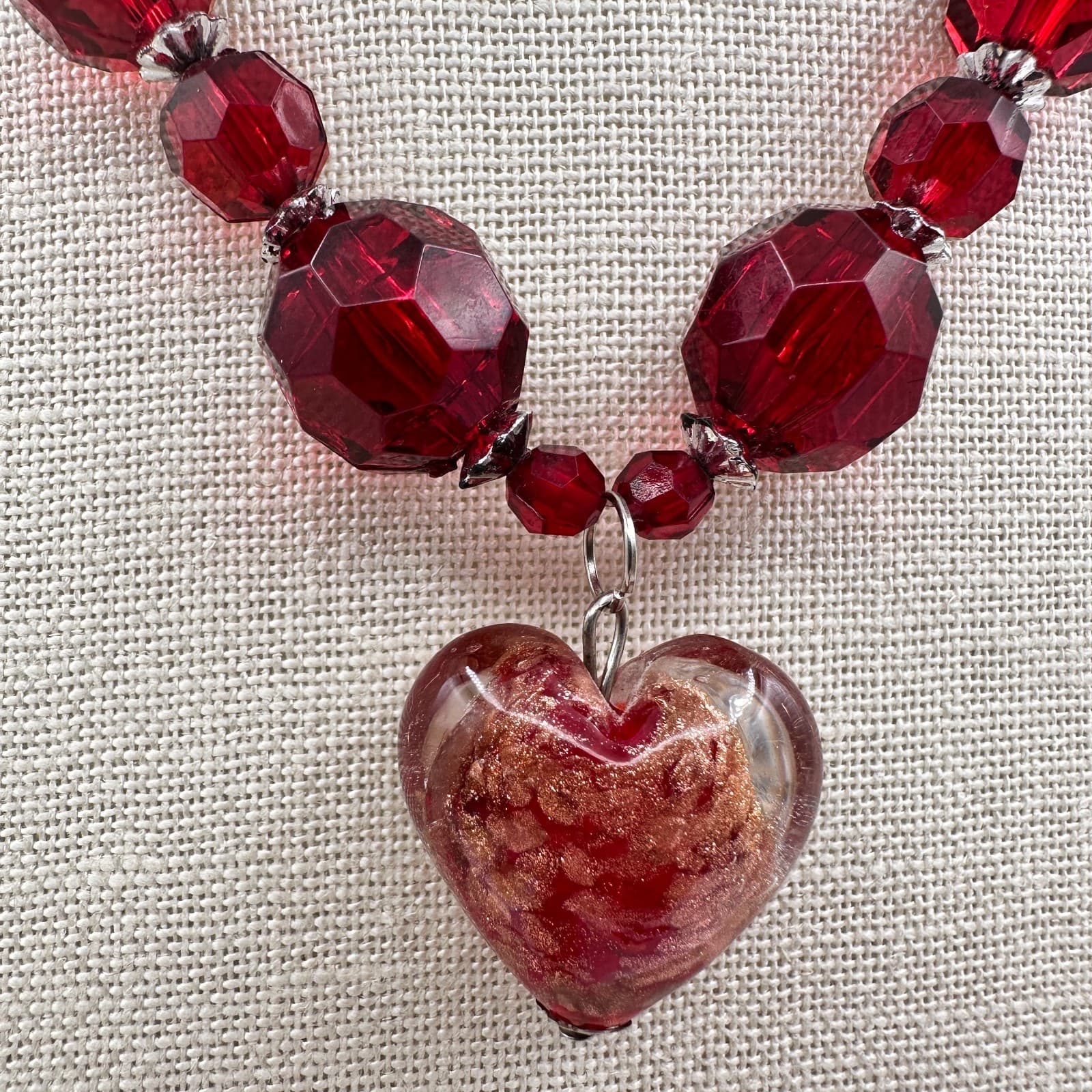 Vintage 90s Silver Tone Red Beaded Heart Pendant Necklace Womens Classic Jewelry