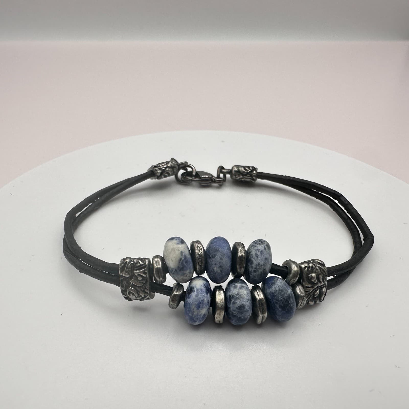 Vintage 90s Silver Tone Blue Sodalite Leather Bracelet Beaded Fashion Jewelry