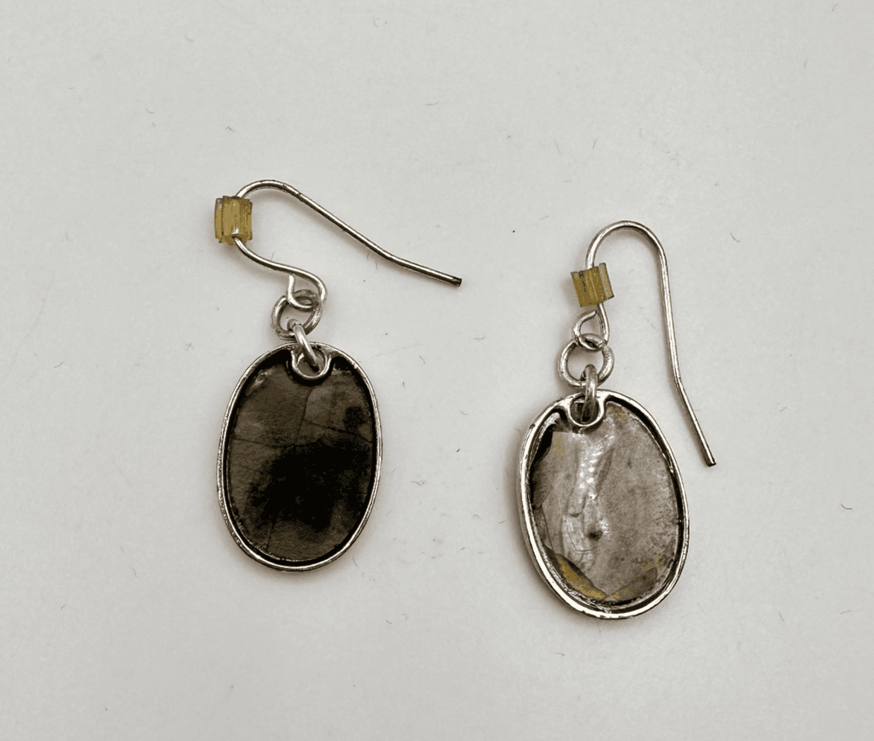 Vintage 90s Abalone Mother of Pearl Oval Dangle Earrings Silver Tone Jewelry