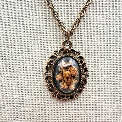 Vintage 90s Terrarium Pressed Floral Oval Pendant Necklace Bronze Tone Boho