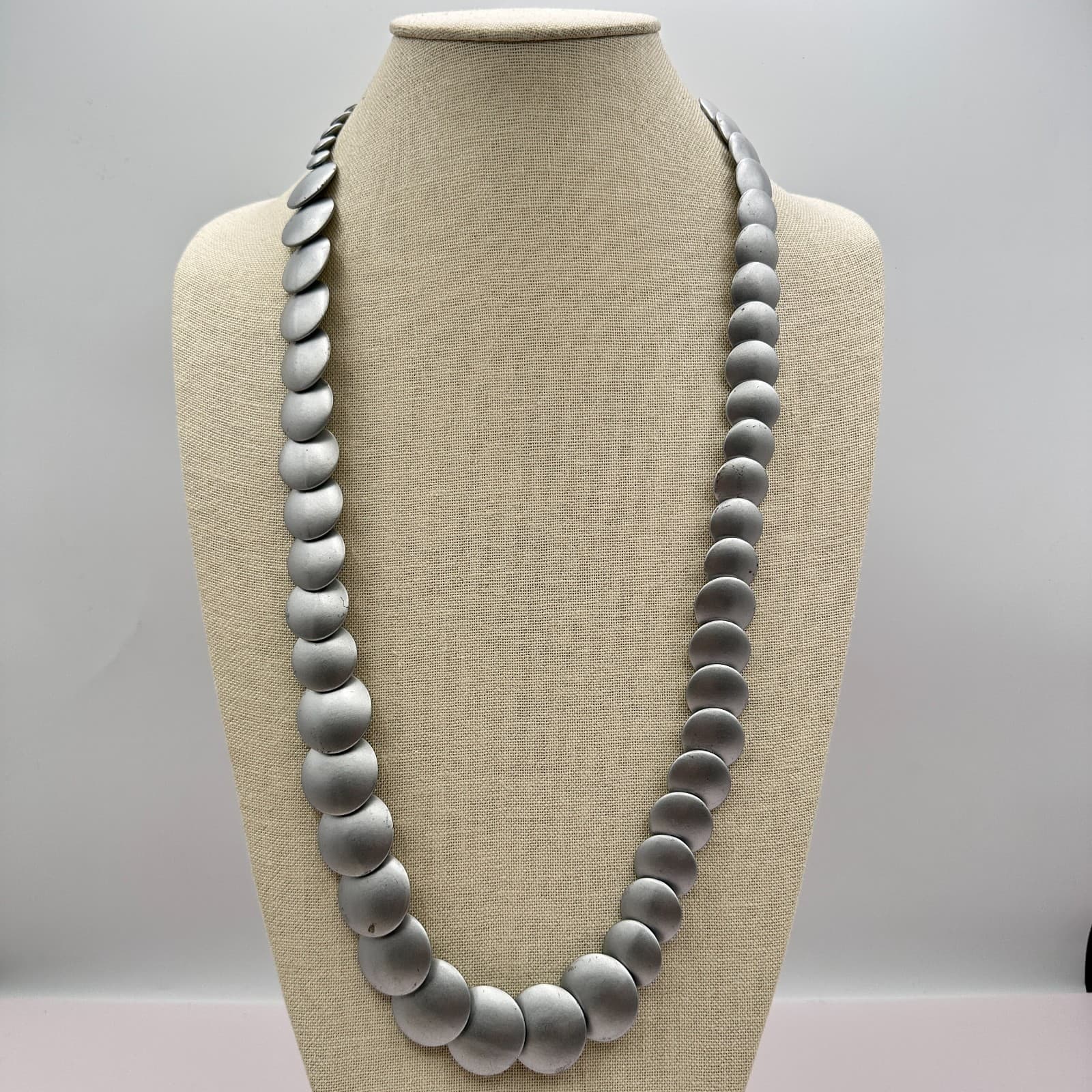 Vintage 80s Modernist Matte Silver Tone Overlapping Statement Necklace Jewelry