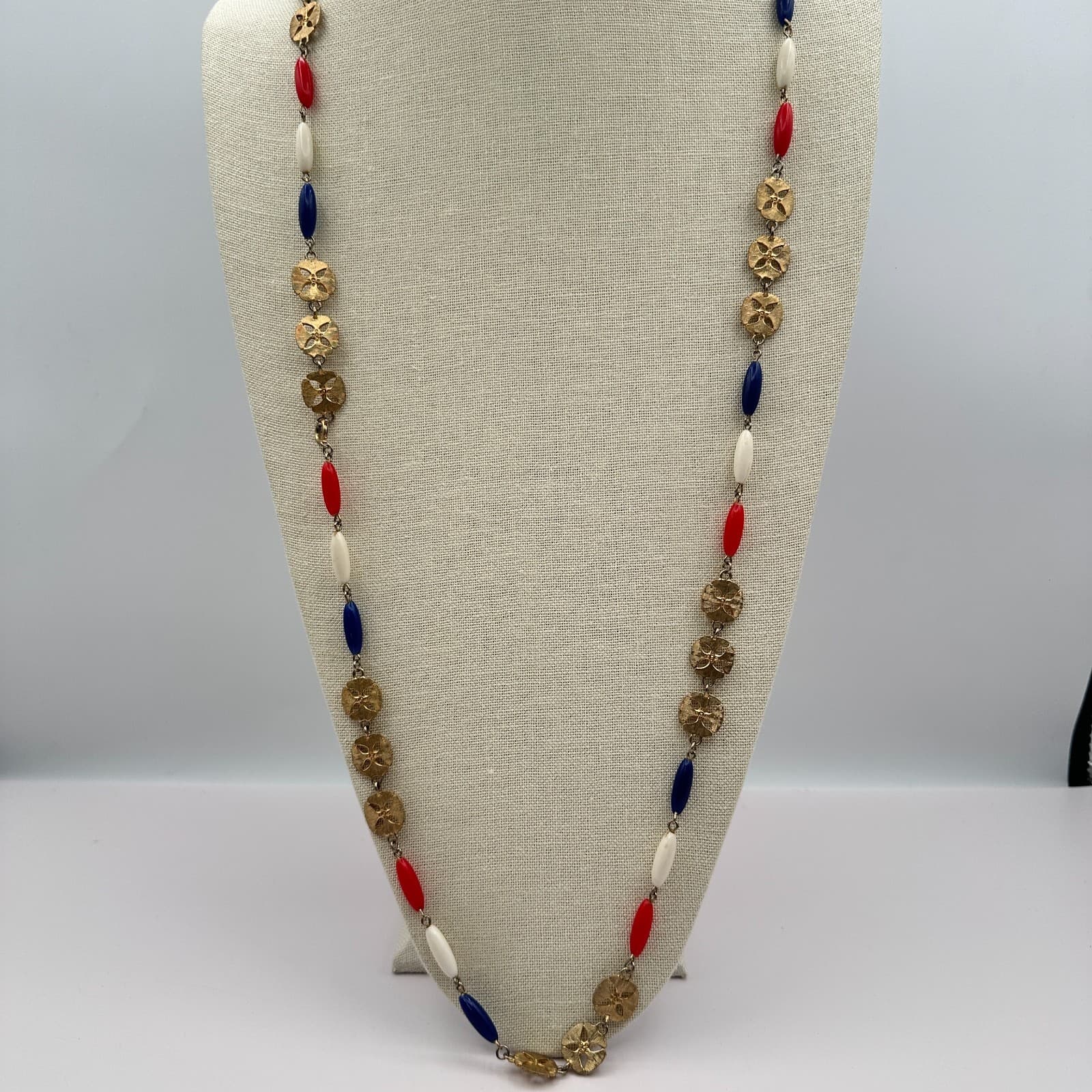 Vintage 80s Patriotic Red White Blue Beaded Gold Tone Necklace Classic Jewelry