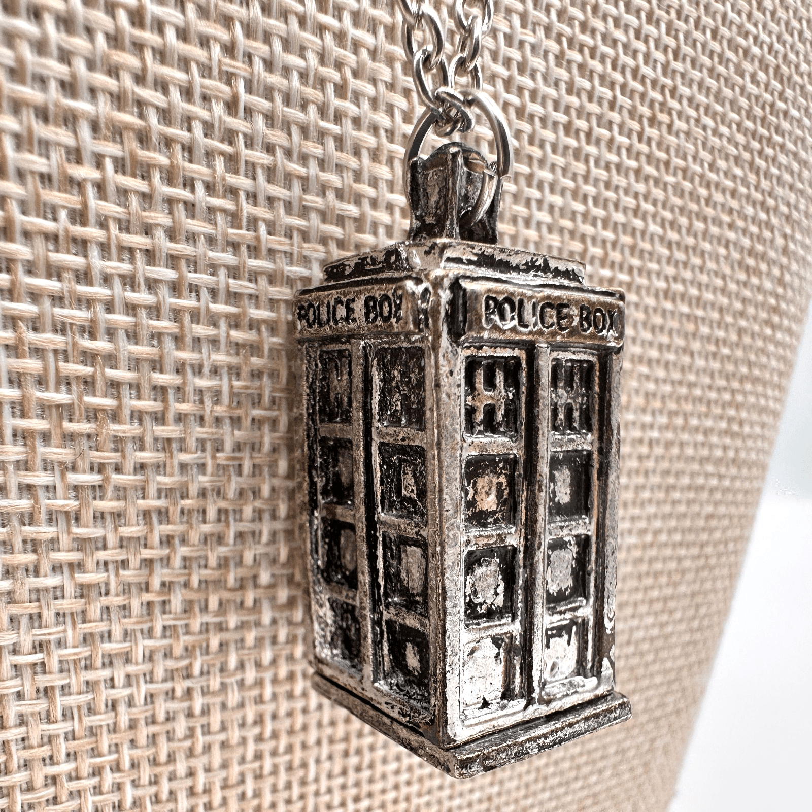 Vintage Y2K Doctor Who TARDIS Police Box Silver Tone Pendant Necklace Jewelry