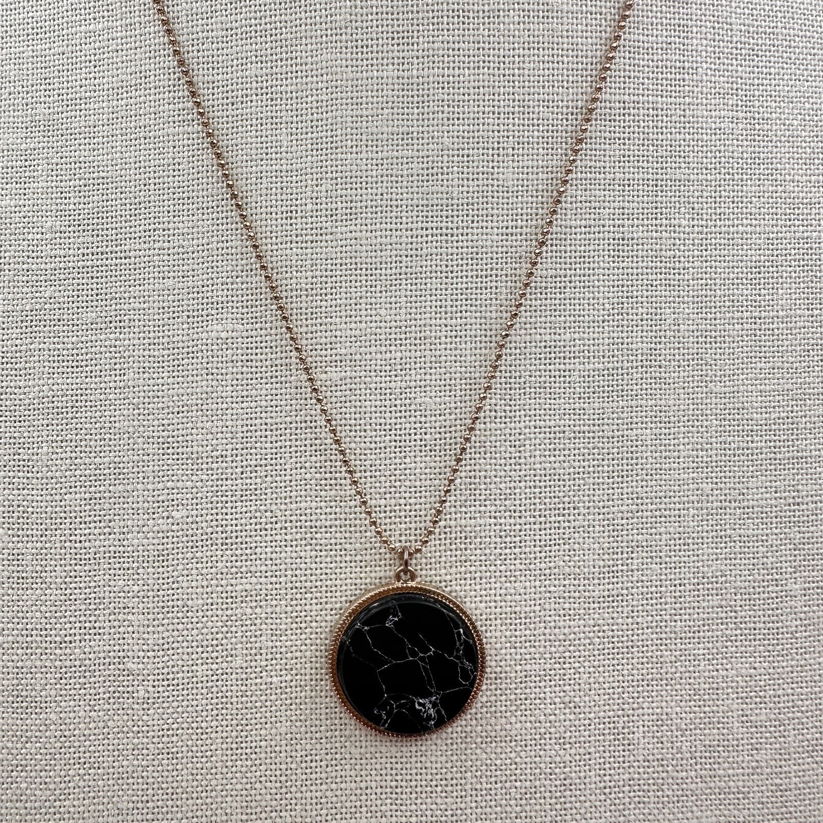 Vintage 90s Rose Gold Tone Black Marbled Faux Stone Pendant Necklace Jewelry