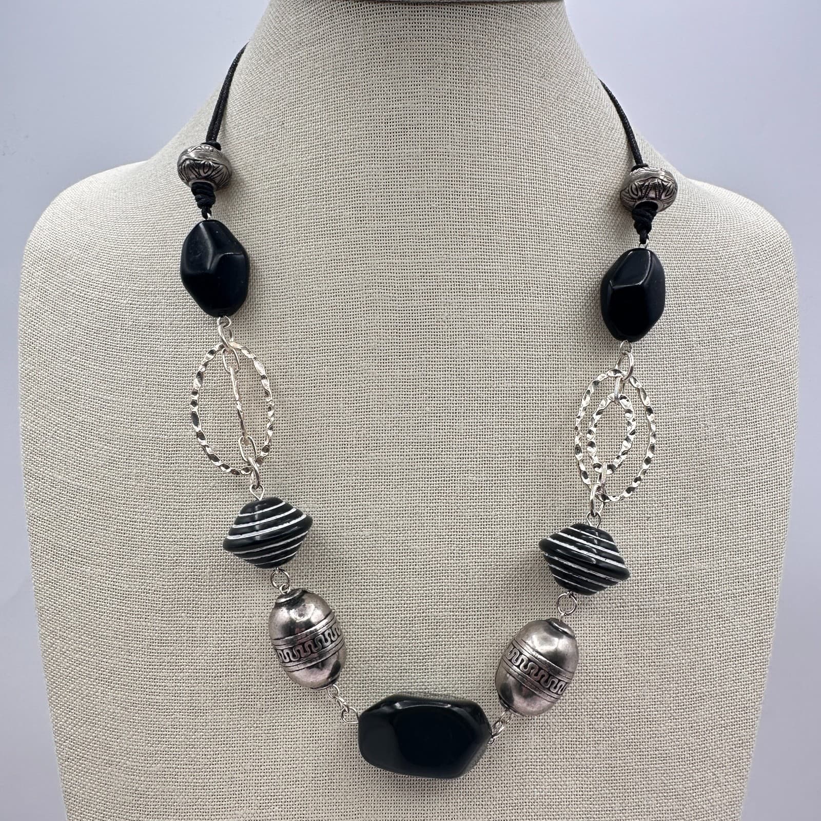 Vintage 90s Silver Tone Textured Black Beaded Necklace Statement Chunky Jewelry