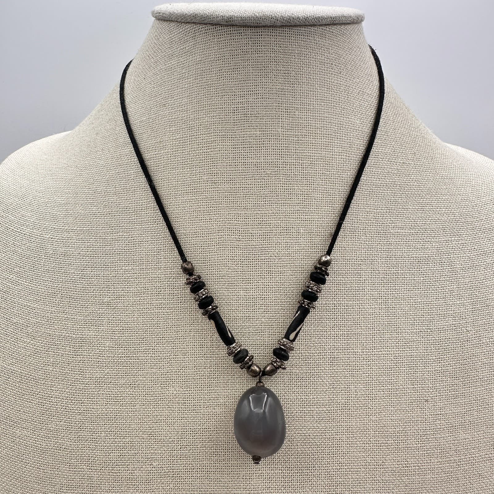 Vintage 90s Grey Agate Beaded Pendant Necklace Black Cord Statement Jewelry