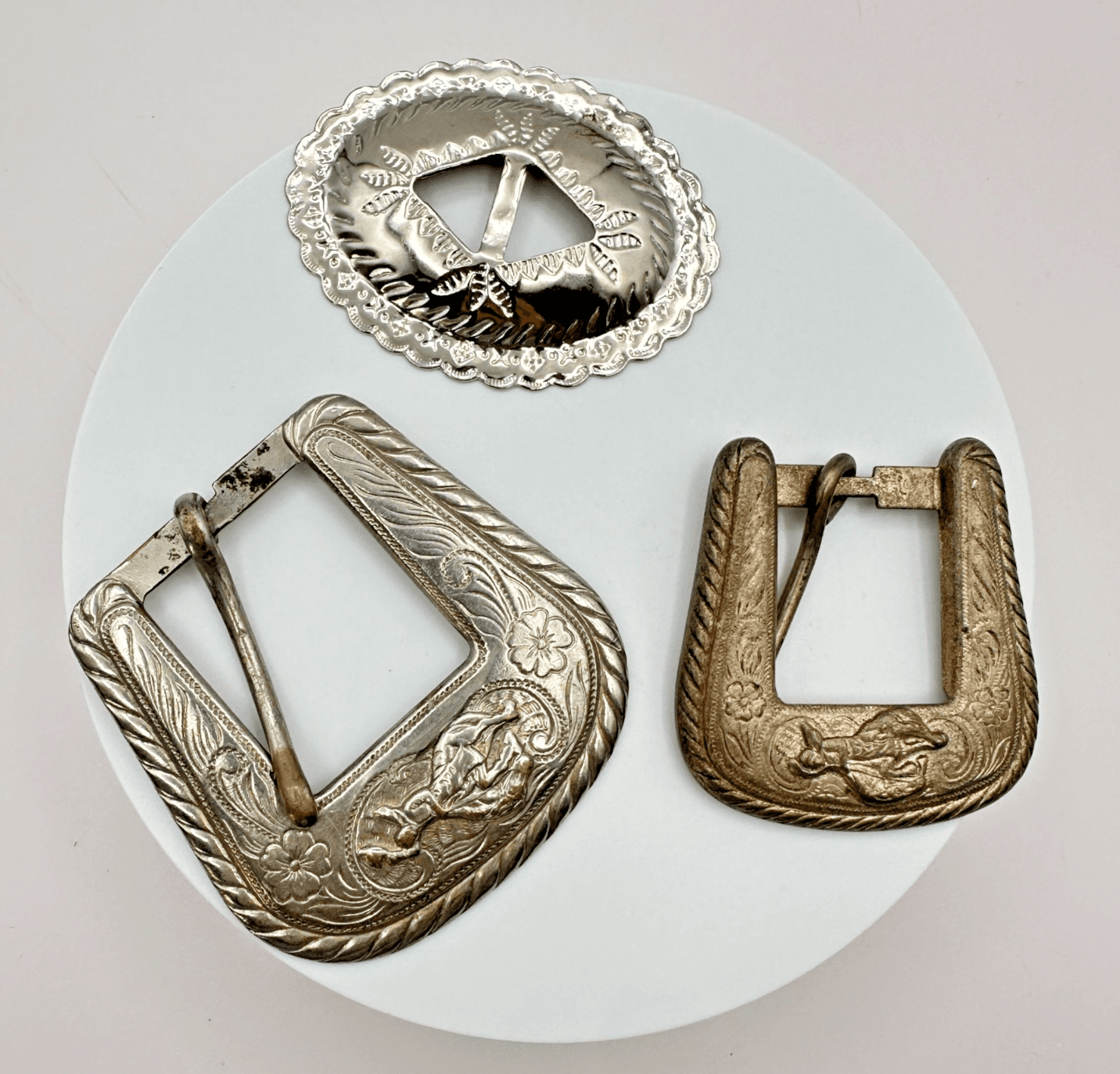 Vintage 80s 90s Western Floral Engraved Slotted Concho Belt Buckles Set
