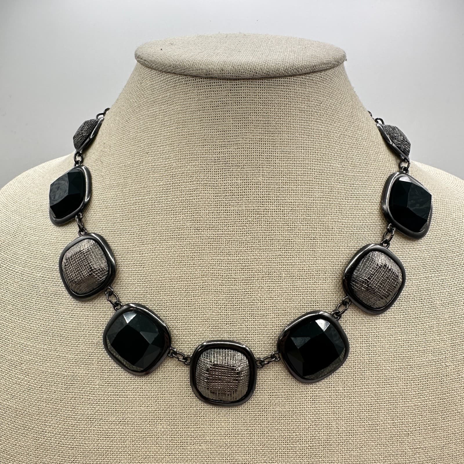 Vintage Y2K Black Faceted Silver Textured Necklace Statement Women's Jewelry