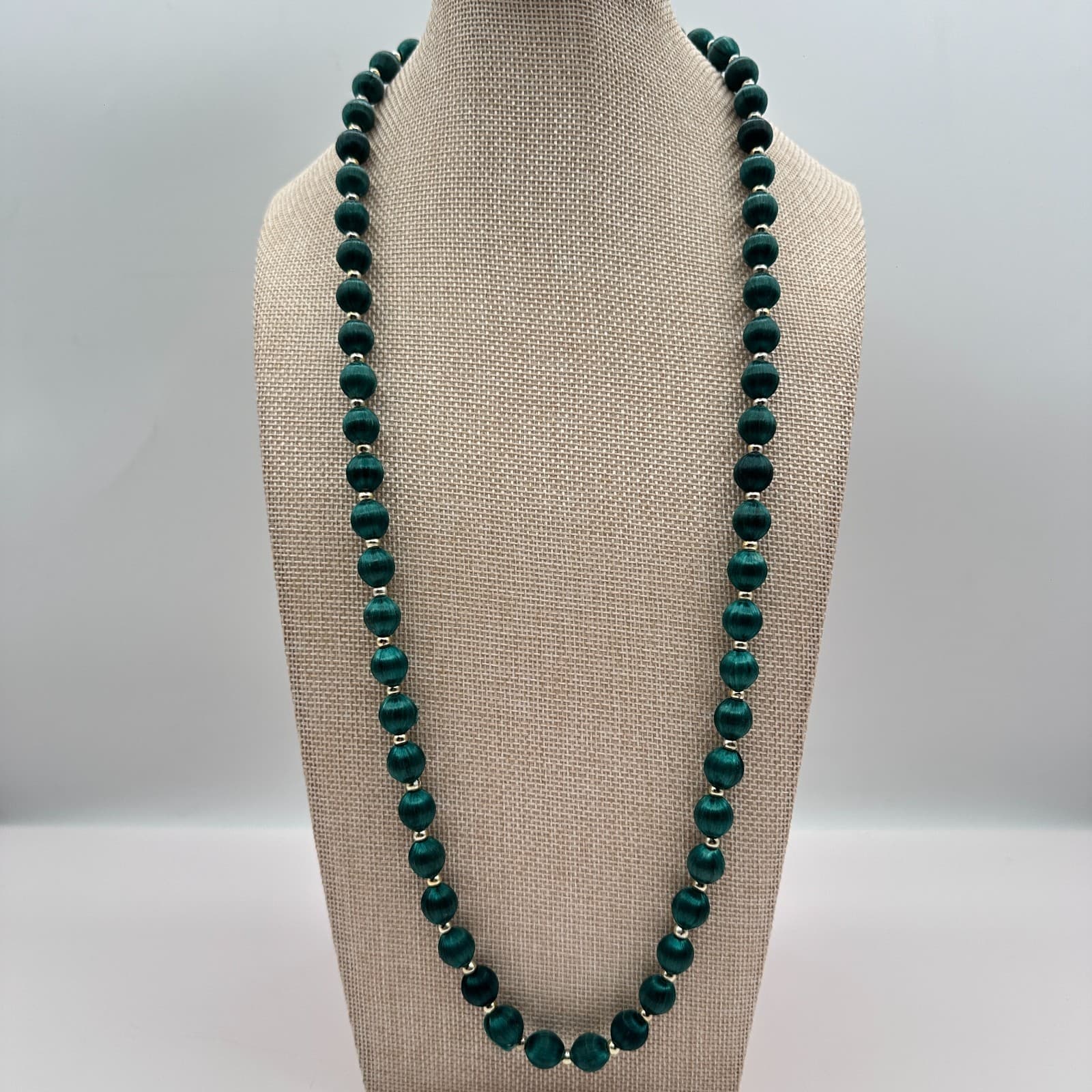 Vintage 80s 90s Beaded Necklace Woven Green And Gold Tone Bead Jewelry