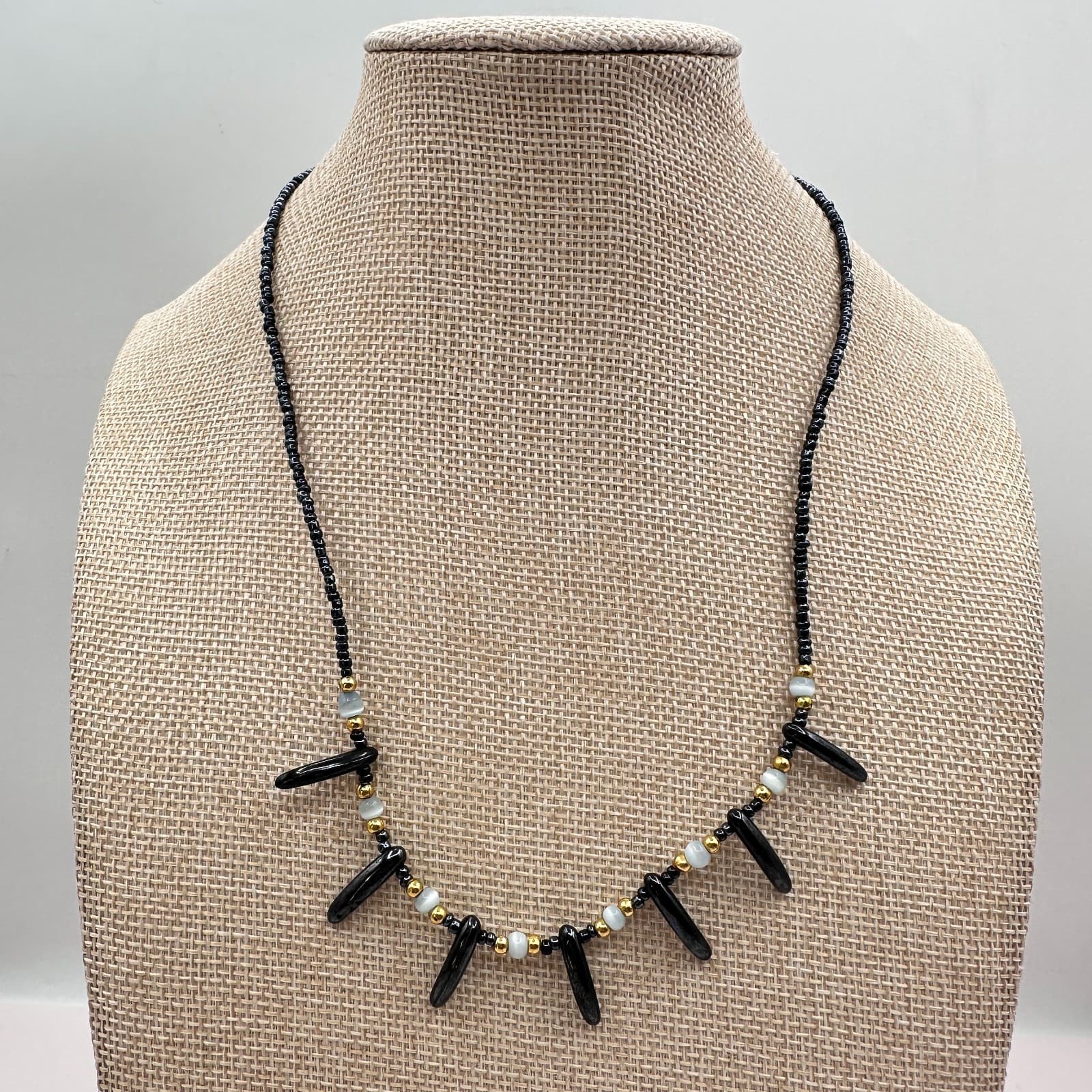 Vintage 90s Y2K Silver Tone Beaded Necklace Statement Women's Classic Jewelry