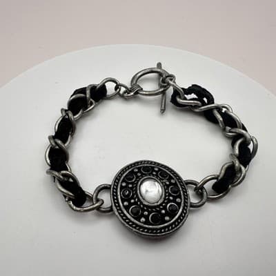 Vintage 90s Silver Tone Glass Black Suede Chain Link Oval Medallion Bracelet
