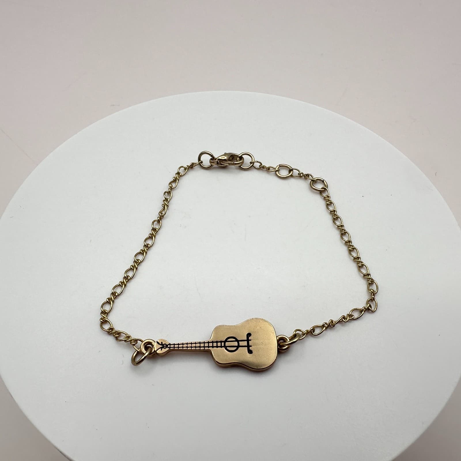 Vintage 90s Gold Tone Acoustic Guitar Charm Bracelet Music Lover Musican Jewelry