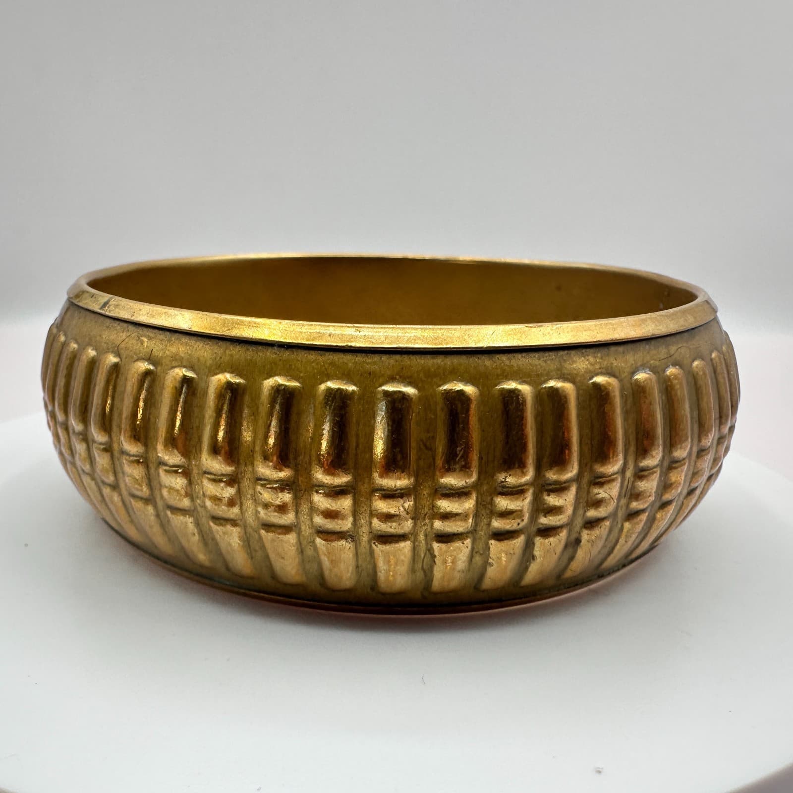 Vintage 90s Brass Tone Stacking Ribbed Bangle Statement Women's Classic Jewelry