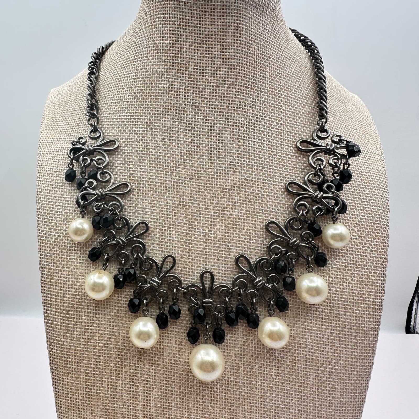 Vintage Y2K Black Onyx Beaded Faux Pearl Bib Necklace Gunmetal Filigree Jewelry