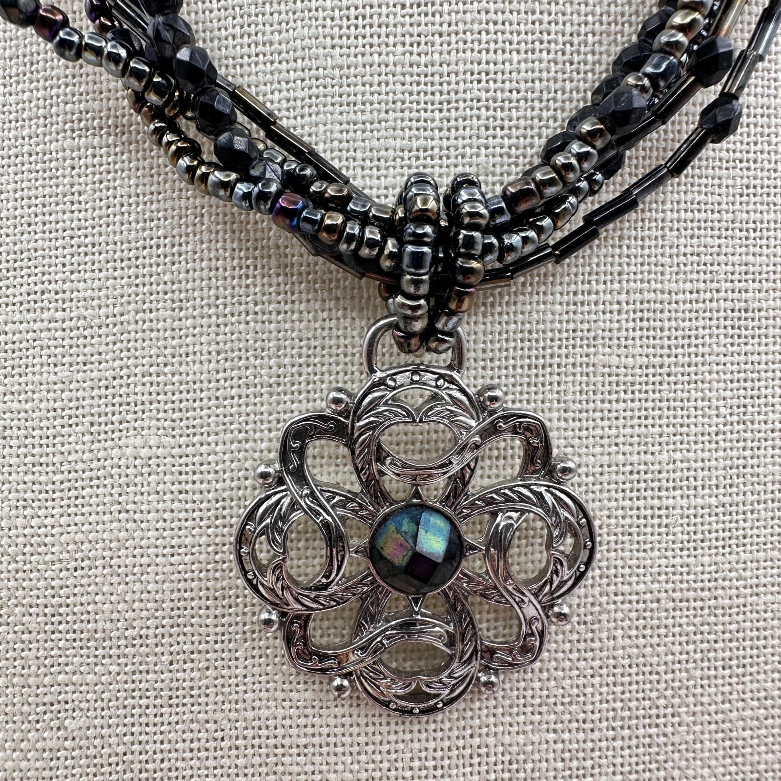 Vintage 90s Silver Tone Multi-Strand Beaded Open Floral Pendant Necklace Jewelry