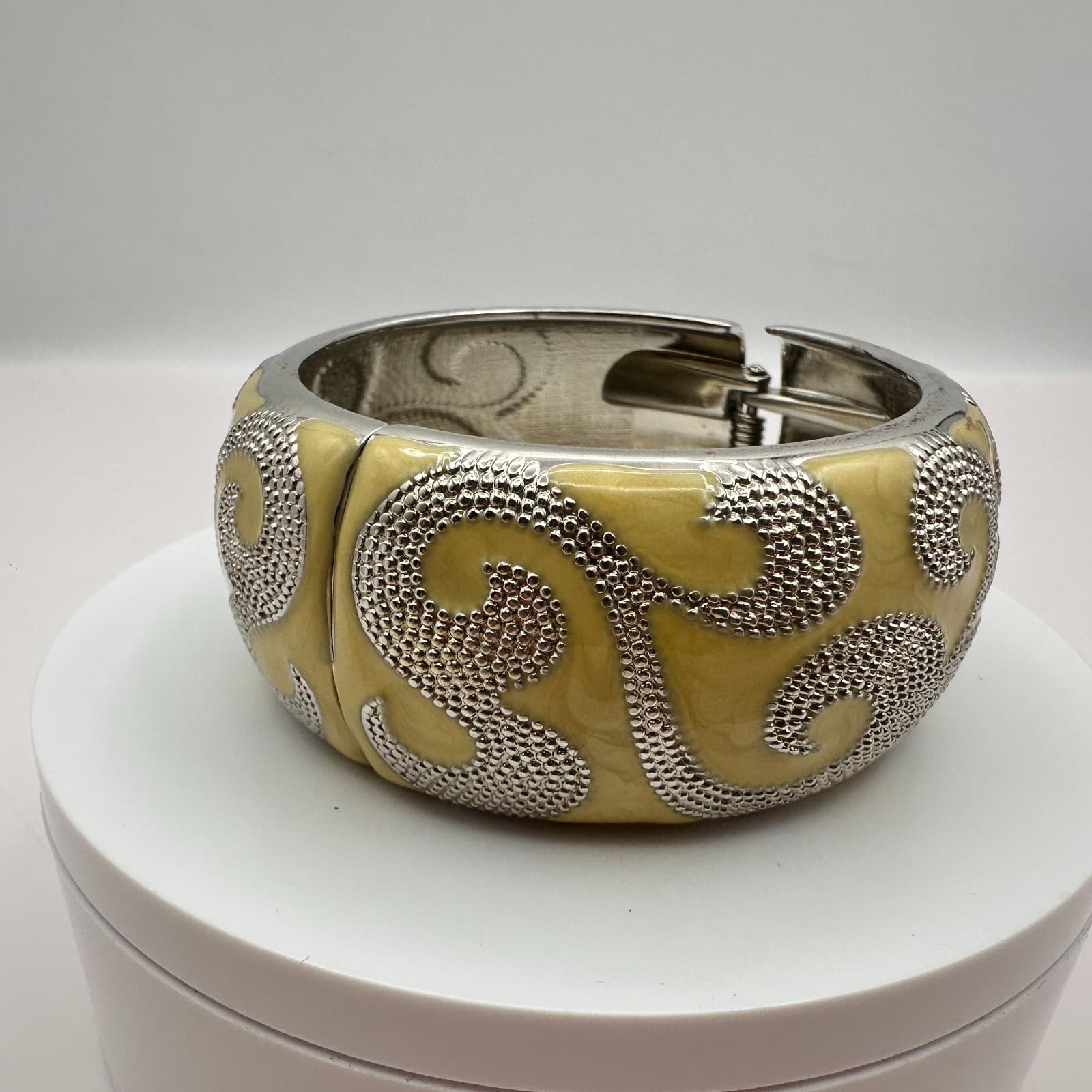 Vintage 90s Yellow Enamel Hinged Bangle Bracelet SilverTone Swirl Chunky Jewelry