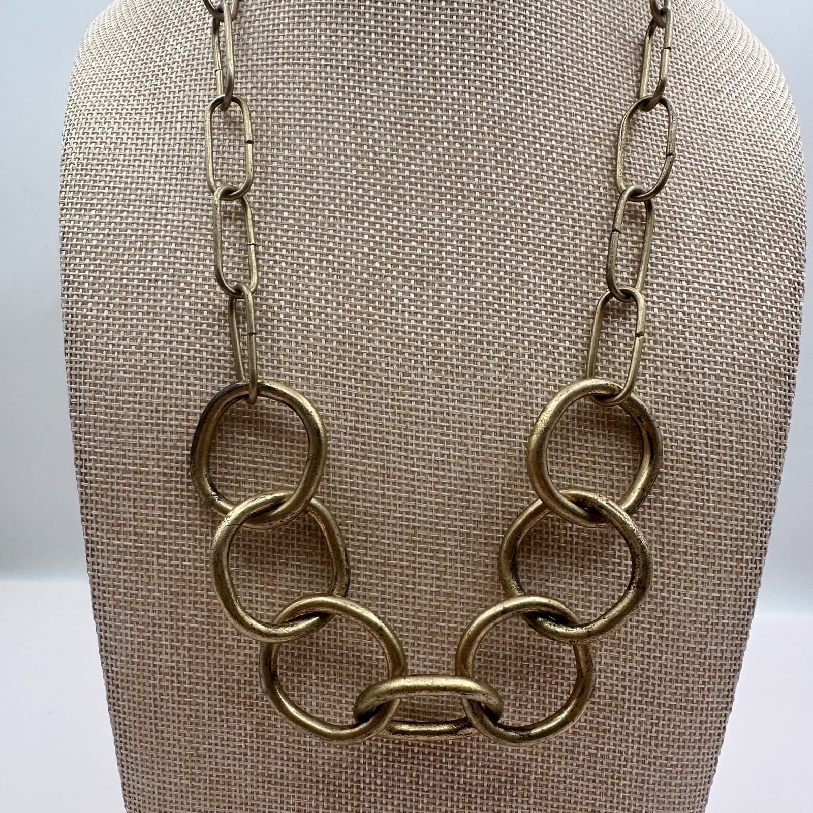 Vintage 90s Chunky Gold Tone Statement Necklace Textured Hoop Links Modernist