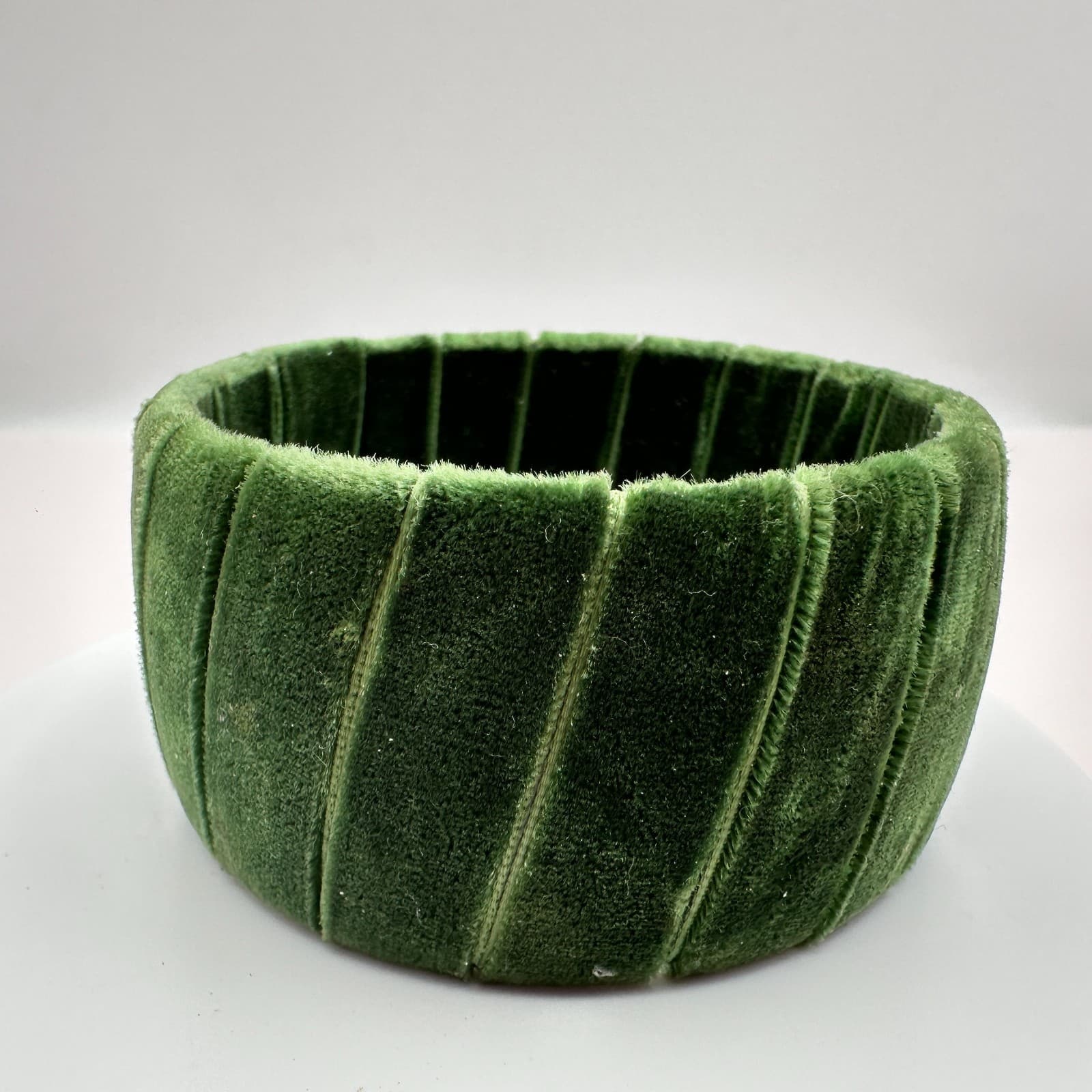 Vintage 90s Green Velvet Fabric Bangle Bracelet Chunky Wide Fashion Boho Jewelry