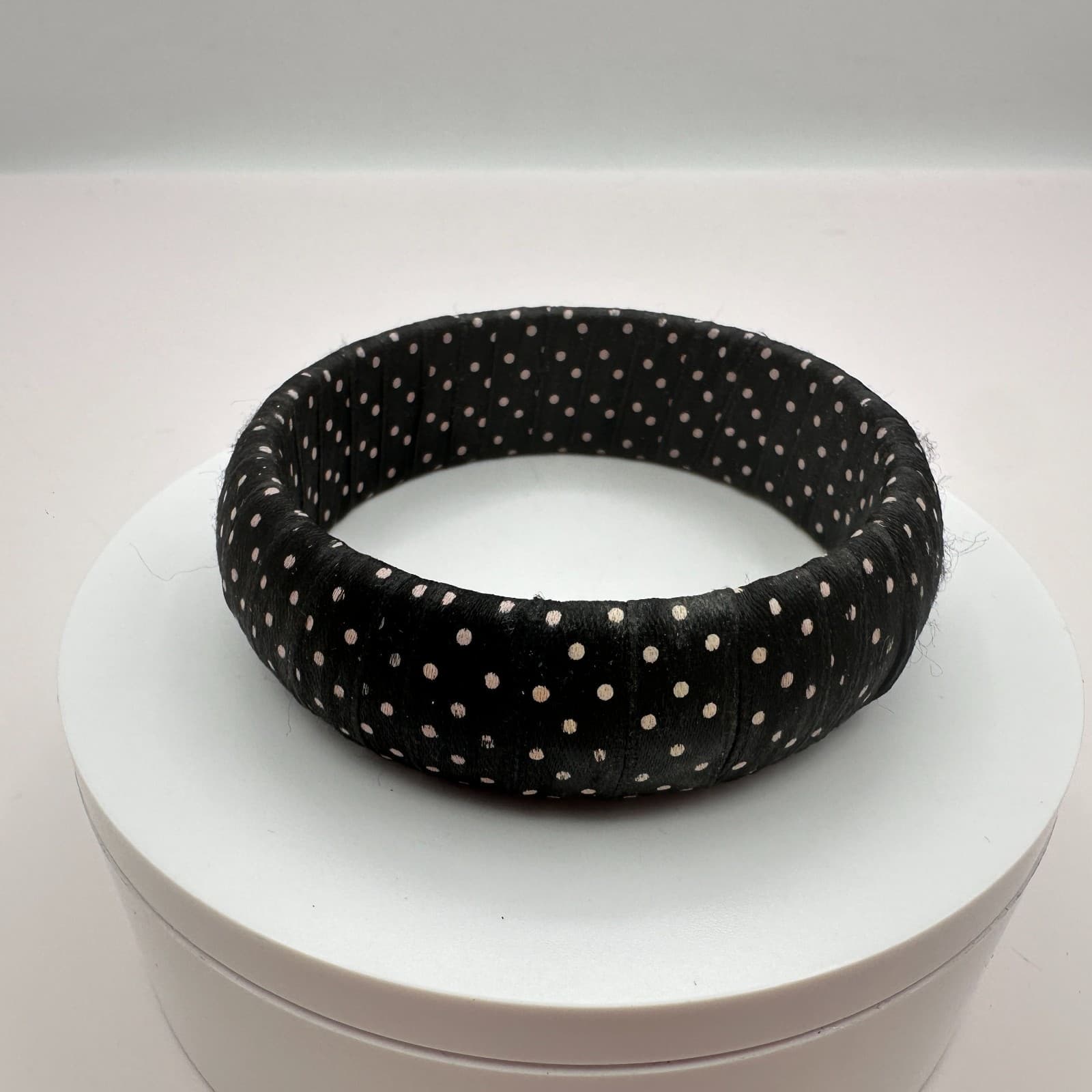 Vintage 90s Black White Polka Dot Ribbon Wrapped Bangle Bracelet Retro Jewelry