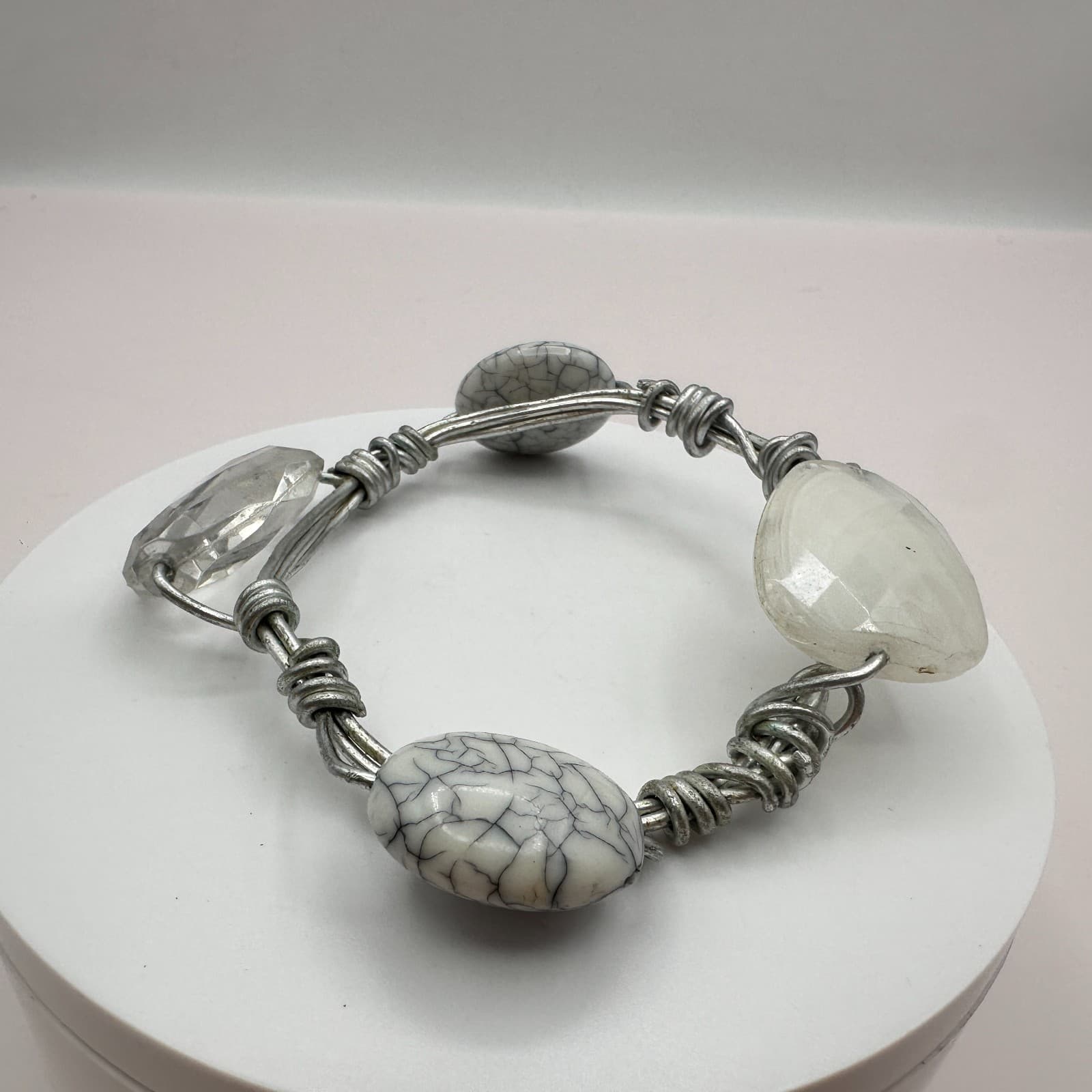 Vintage 90s Silver Tone Wire Wrap Bangle Bracelet Howlite Gemstone Retro jewelry
