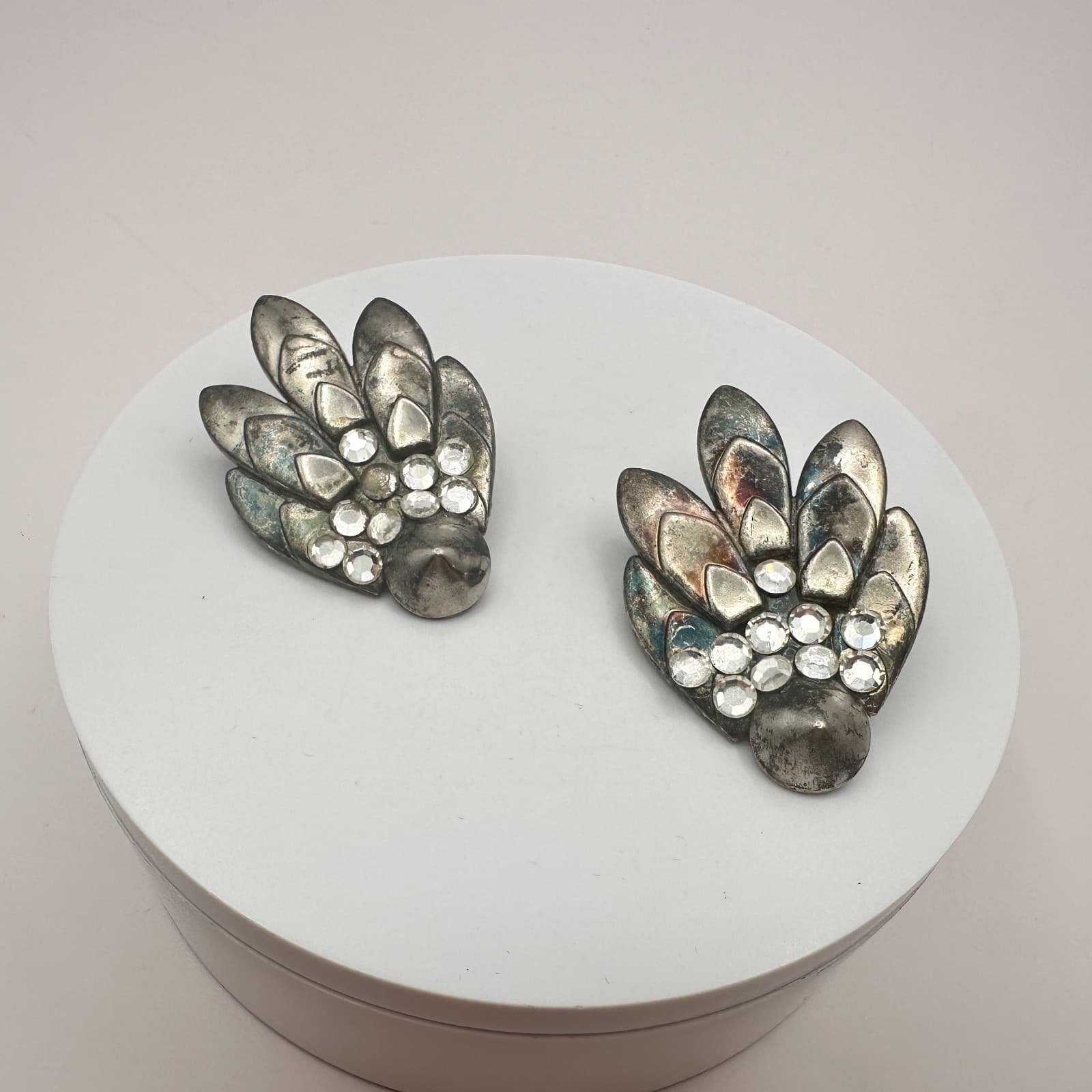 Vintage 80s Silver Tone Clear Glass Earrings Floral Leaf Boho Fashion Jewelry