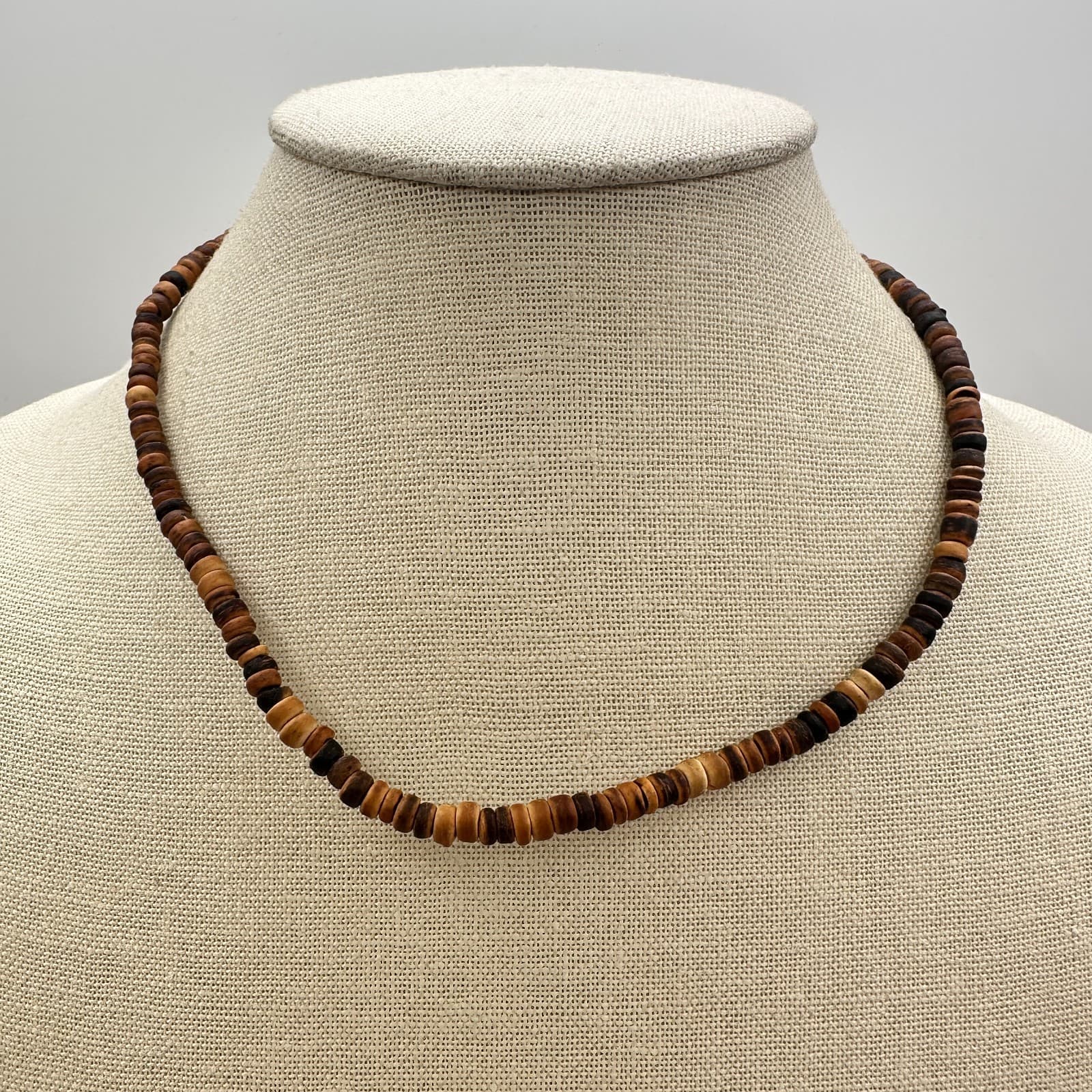 Vintage 90s Wooden Heishe Beaded Necklace Women's Minimalist Retro Jewelry