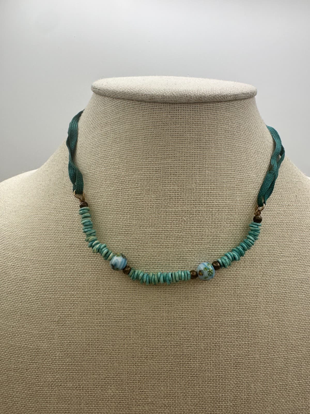 Vintage Y2K Turquoise Heishi Beaded Choker Necklace Blue Millefiori Boho Jewelry