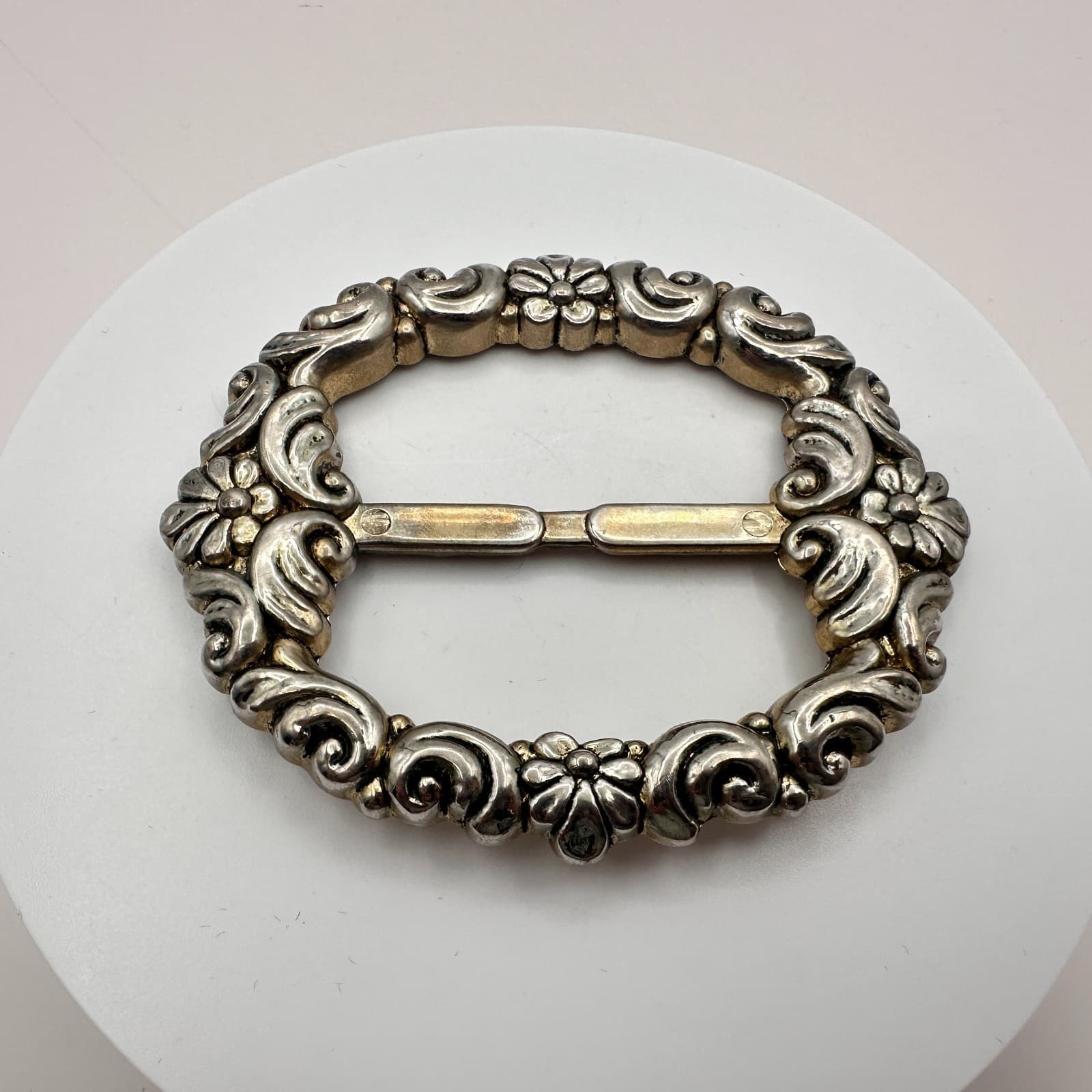 Vintage 90s Silver Tone Ornate Floral Oval Slide Buckle Women's Classic Jewelry