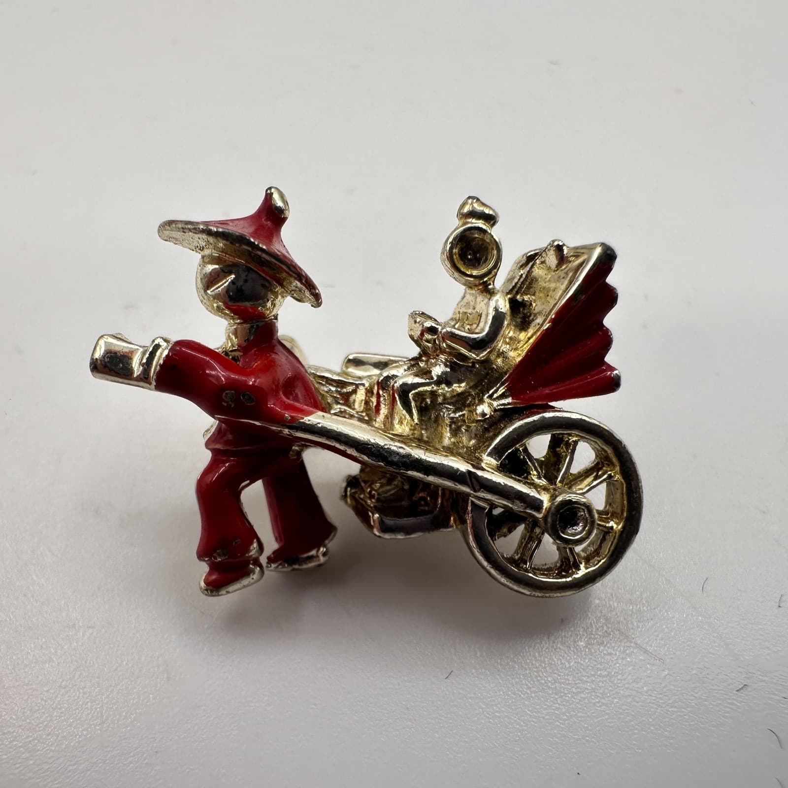 Vintage 90s Gold Tone Red Enamel Rickshaw Brooch Pin Women's Classic Jewelry