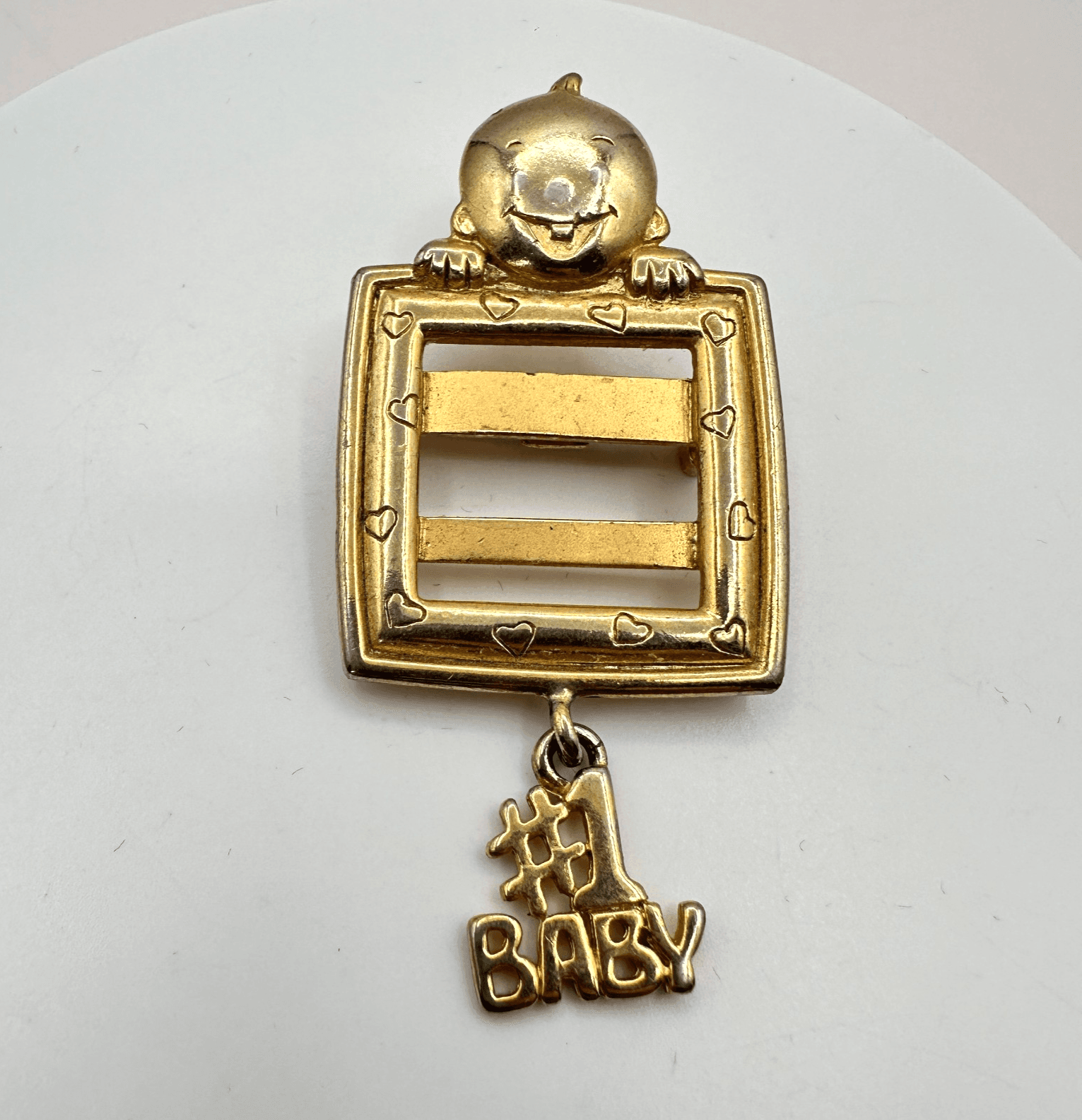 Vintage 90s Gold Tone #1 Baby Picture Frame Brooch Pin Charm Motherhood Jewelry